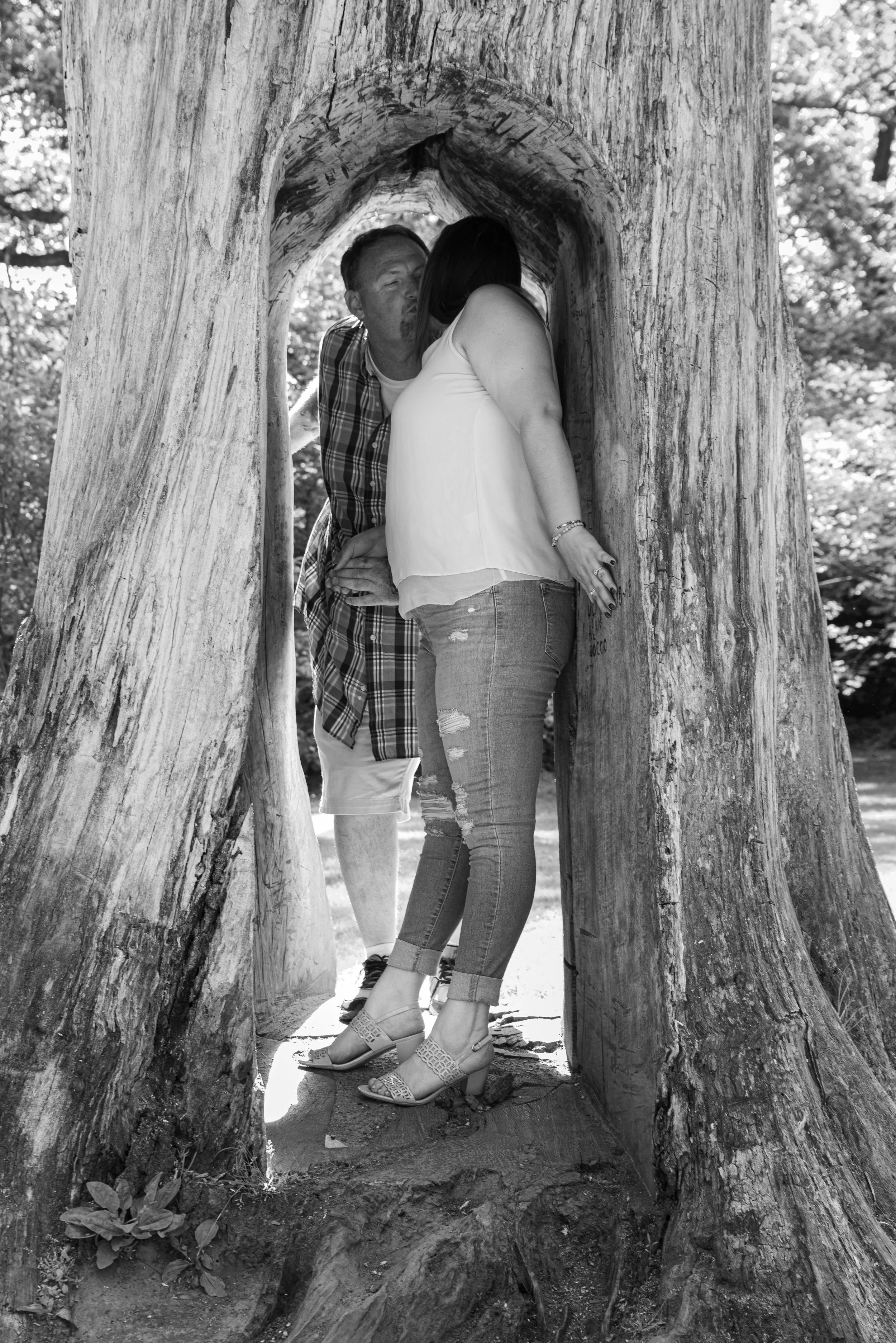 BrookeJamesEngagmentBW (47 of 54).jpg