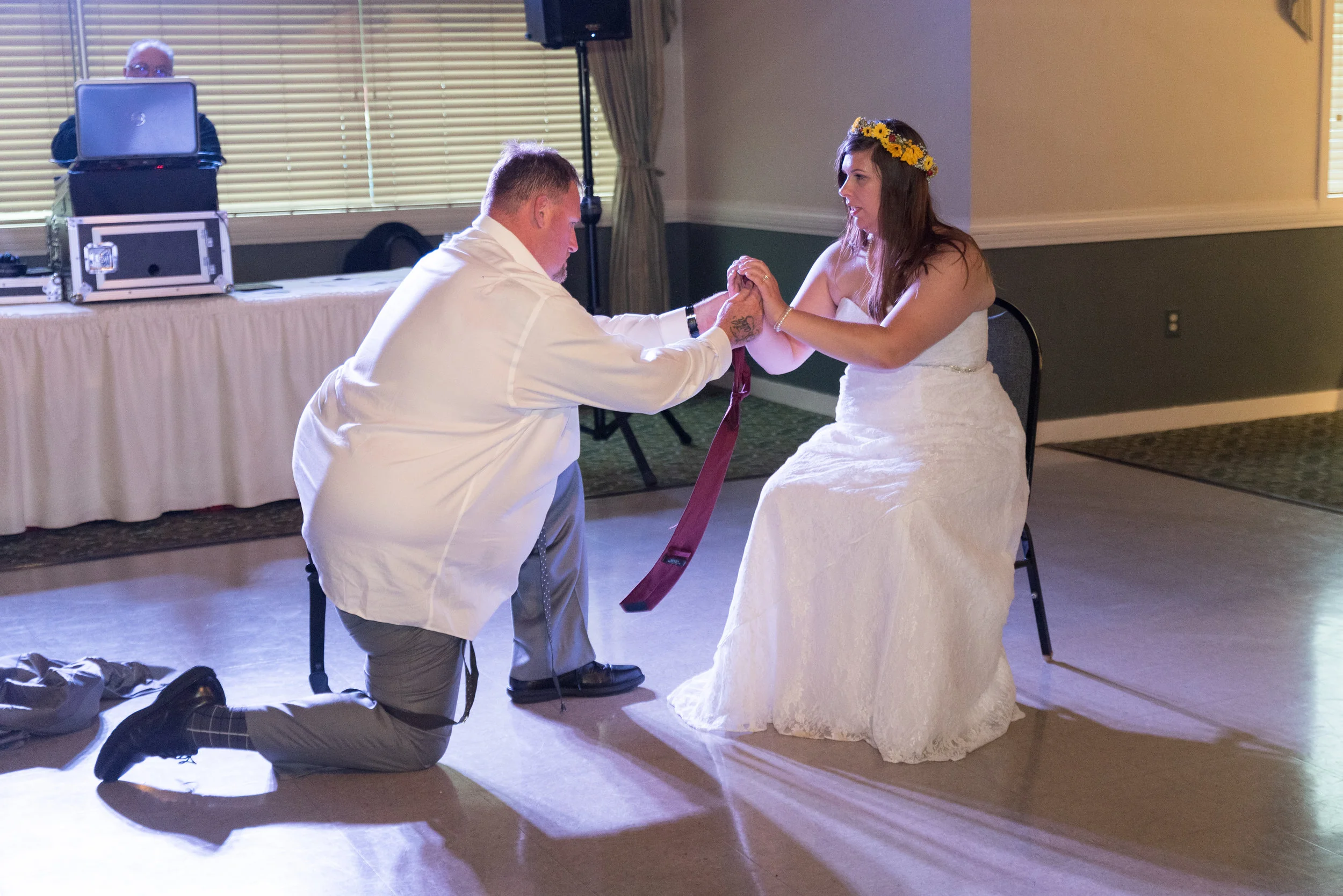 bouqet and garter color (31 of 90).jpg