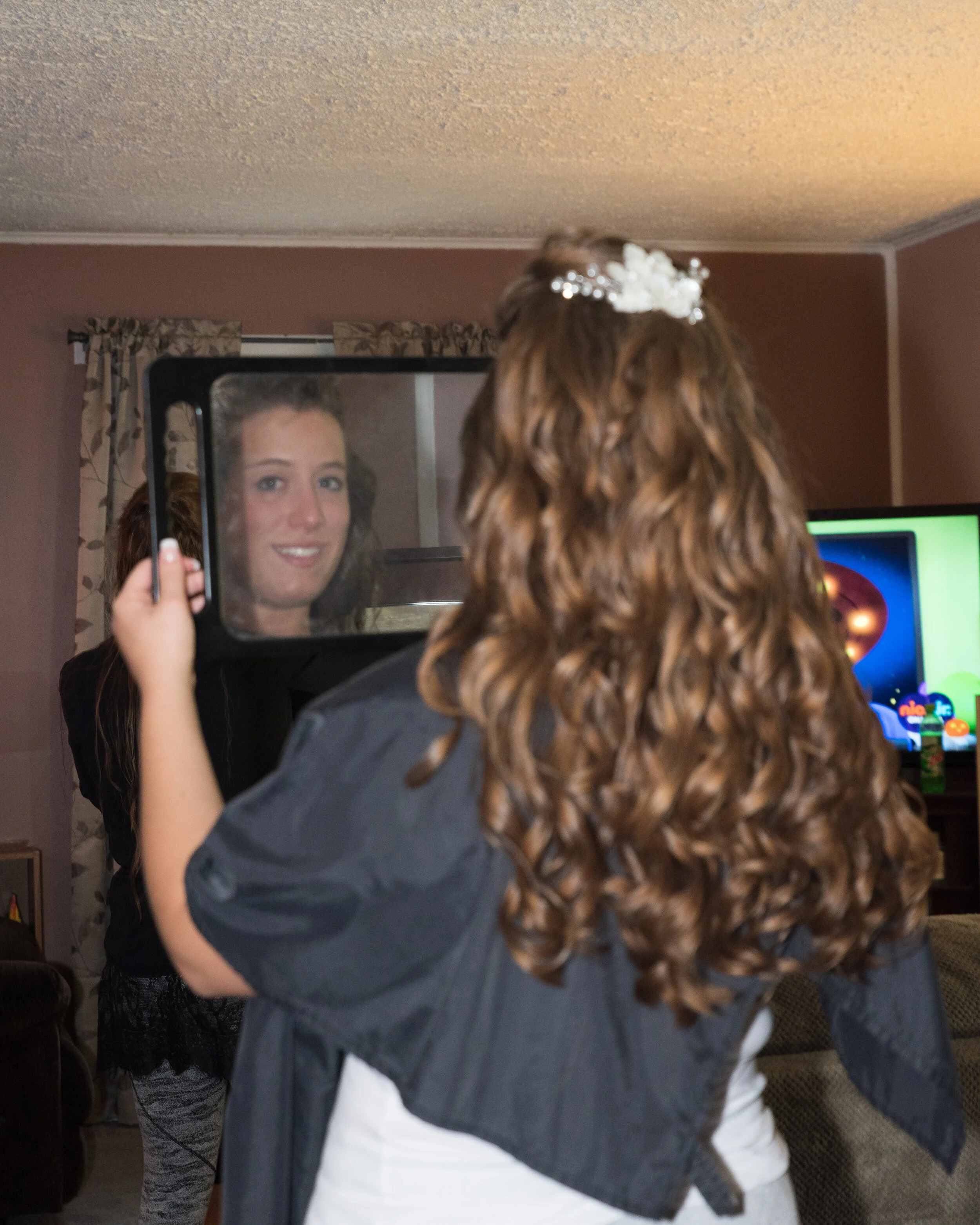 Alicia getting ready-12.jpg
