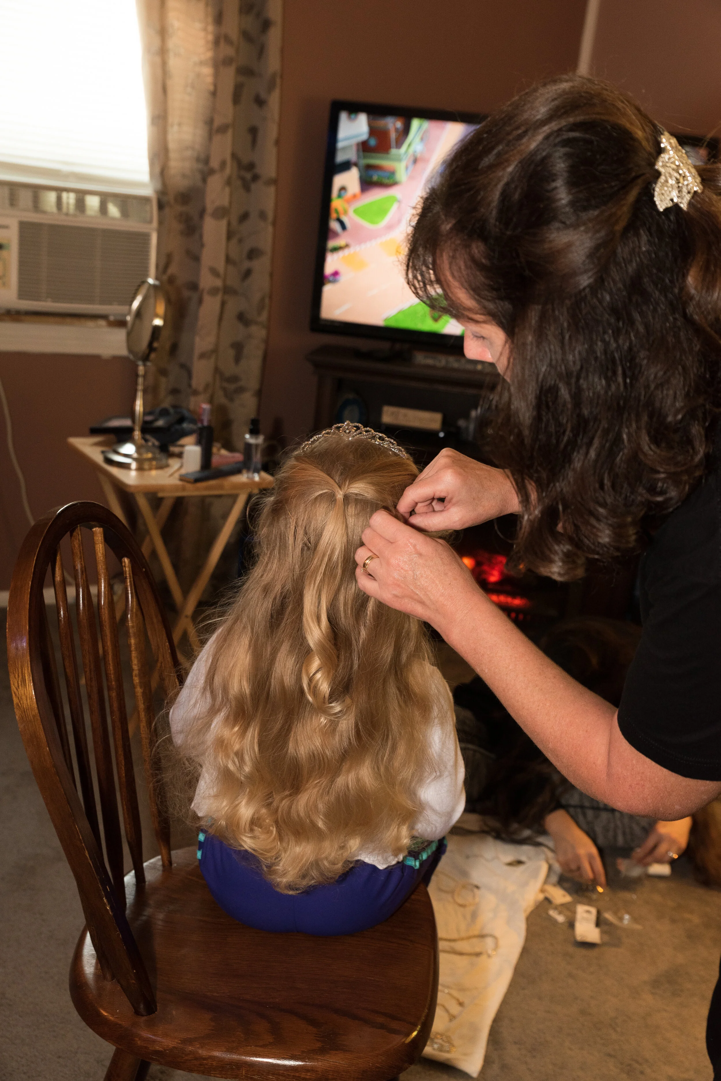 Alicia getting ready-33.jpg