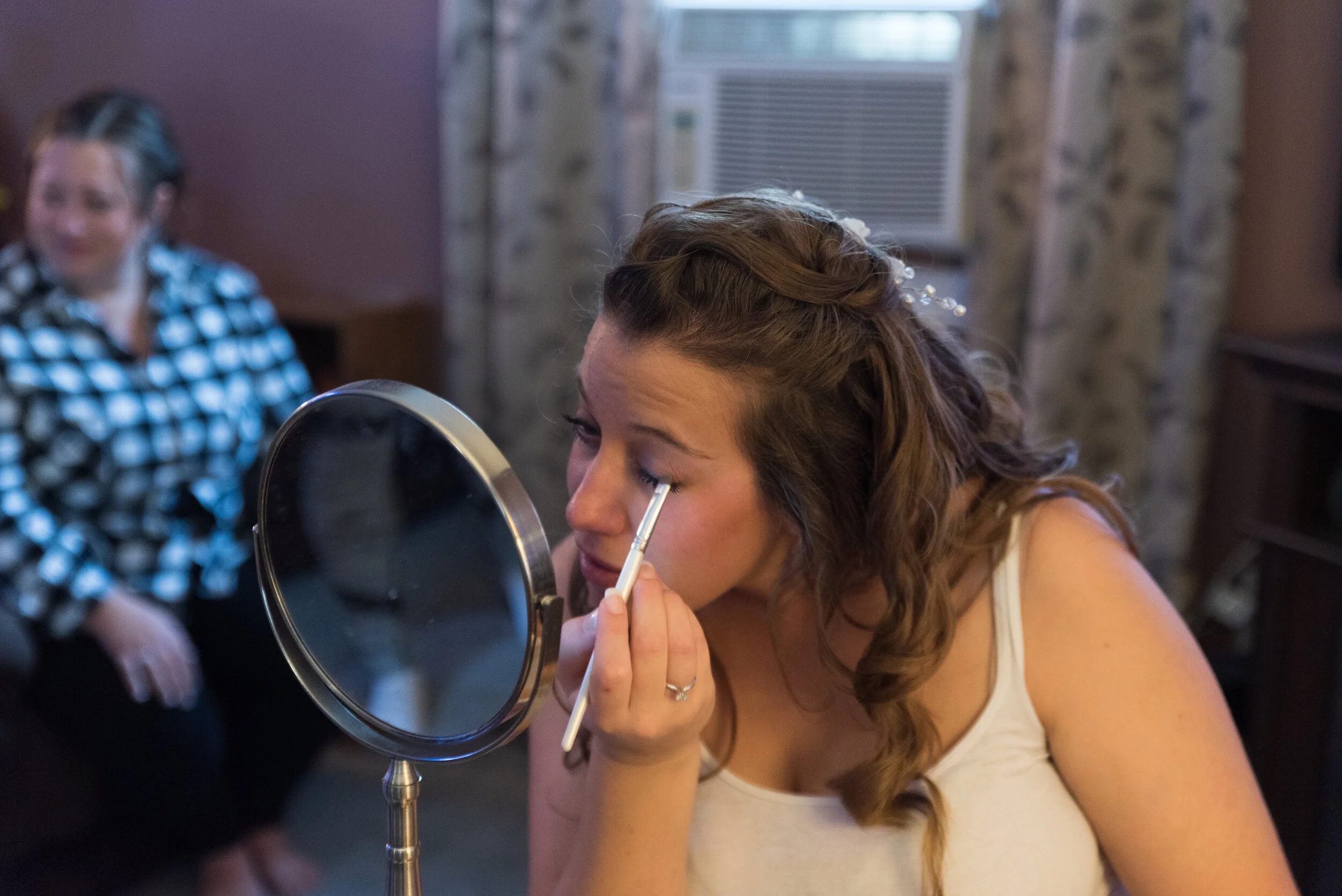 Alicia getting ready-41.jpg