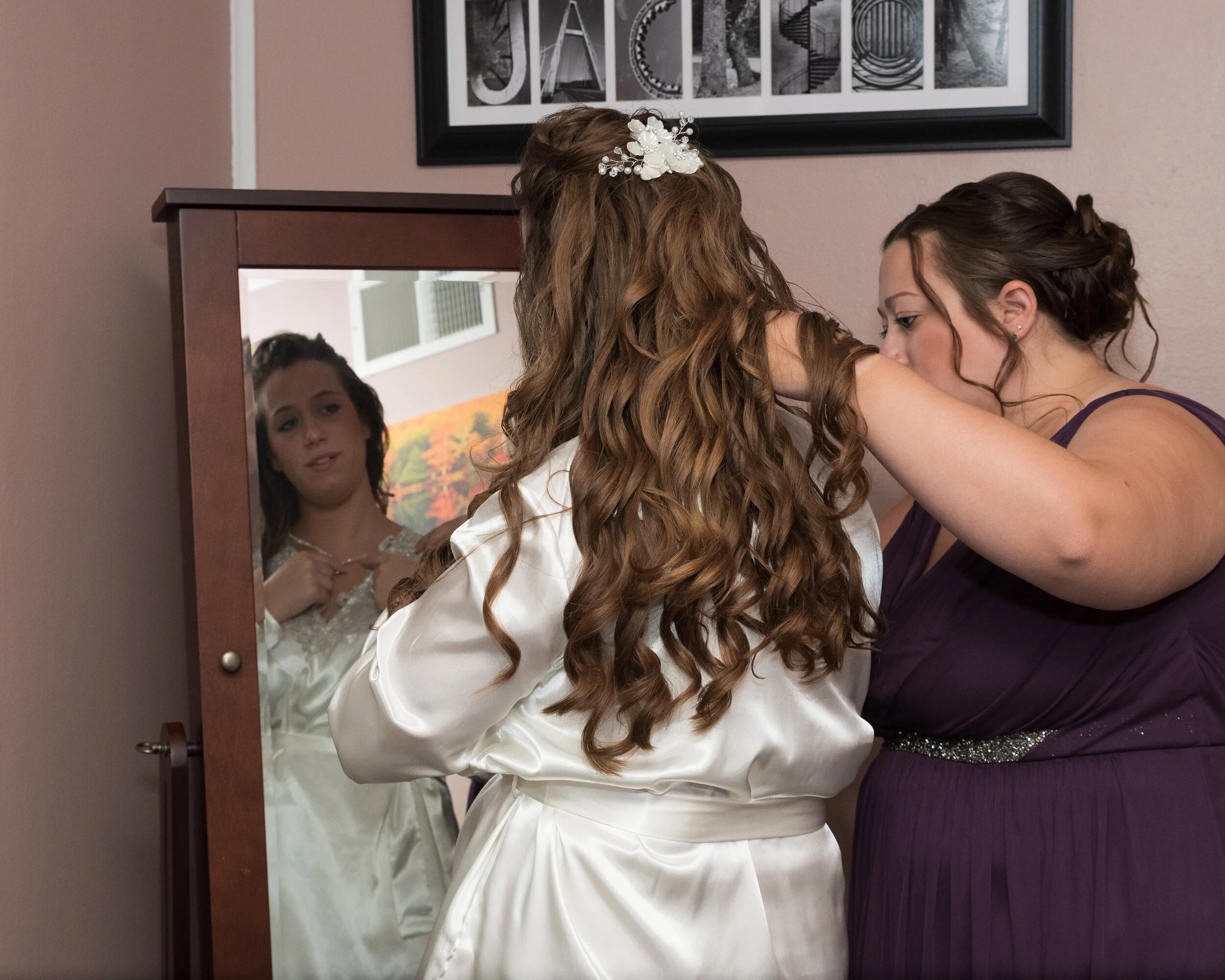 Alicia getting ready-74.jpg