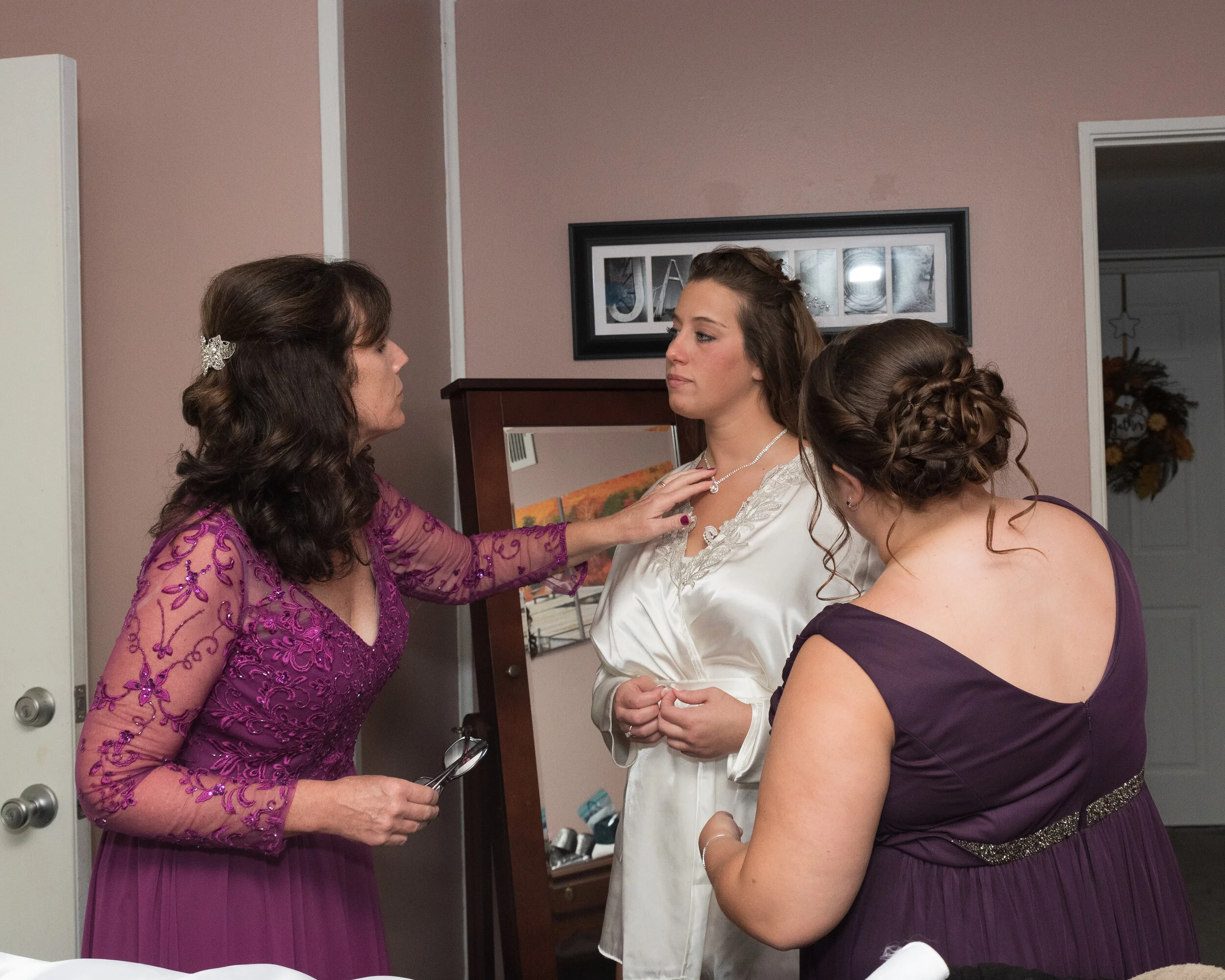Alicia getting ready-84.jpg