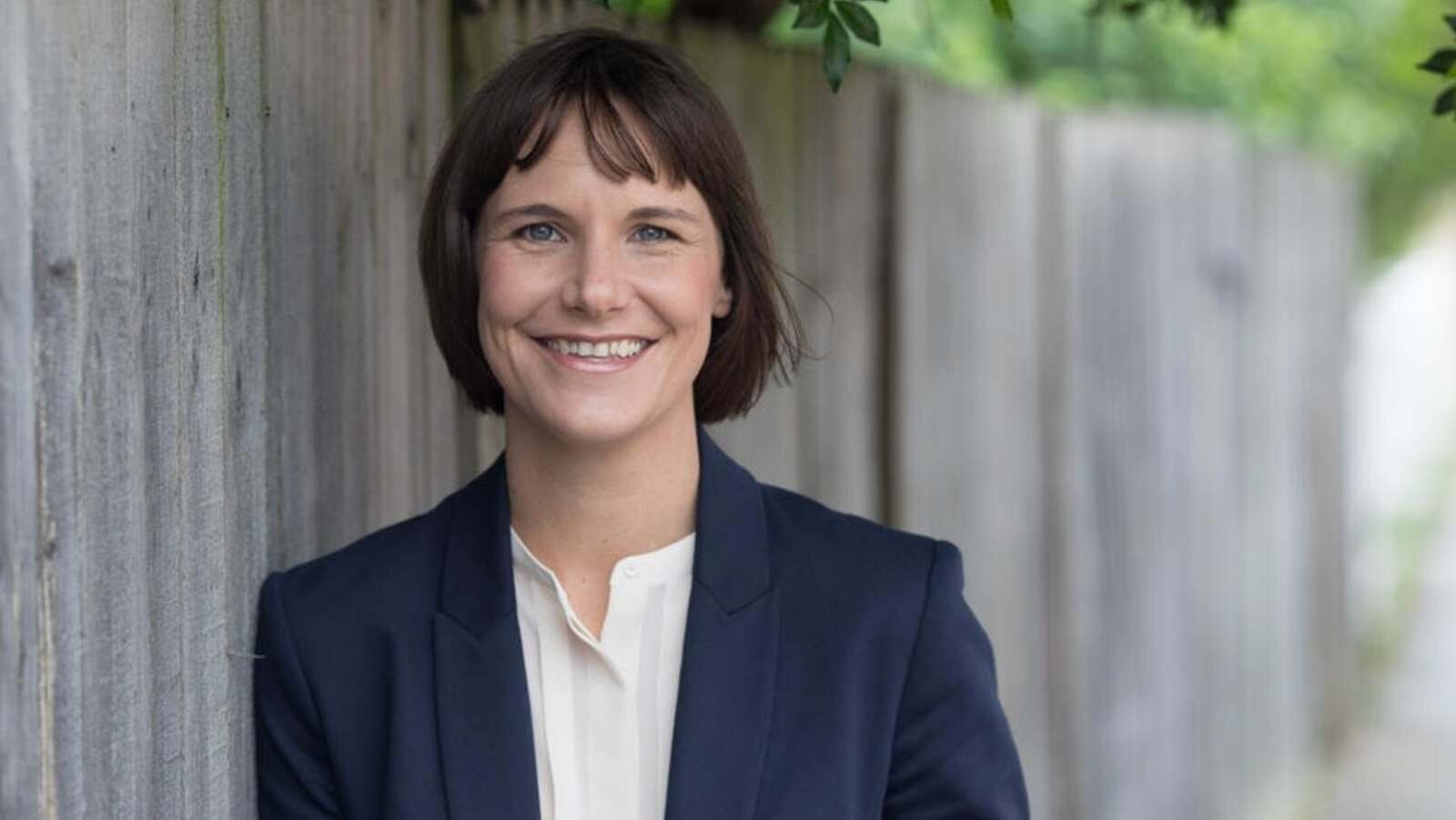 “Groundbreaking” winner at NSW Premier’s history awards Sydney Morning Herald 30 August, 2019 Meredith Lake, 2017 ADM Senior Research Fellow, has won the NSW Premier’s Australian History Prize.