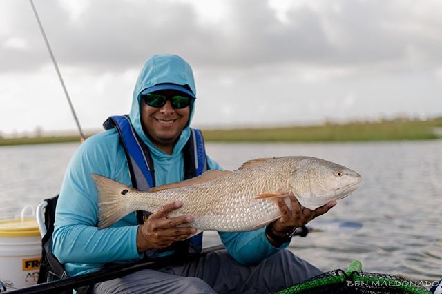 @abel_zuniga80 with an 10 plus pound pig! This guy missed the slot by an inch. It probably would have put us over the top. #reelyakkers #kayakfishing #redfish #shimano #hobiefishing