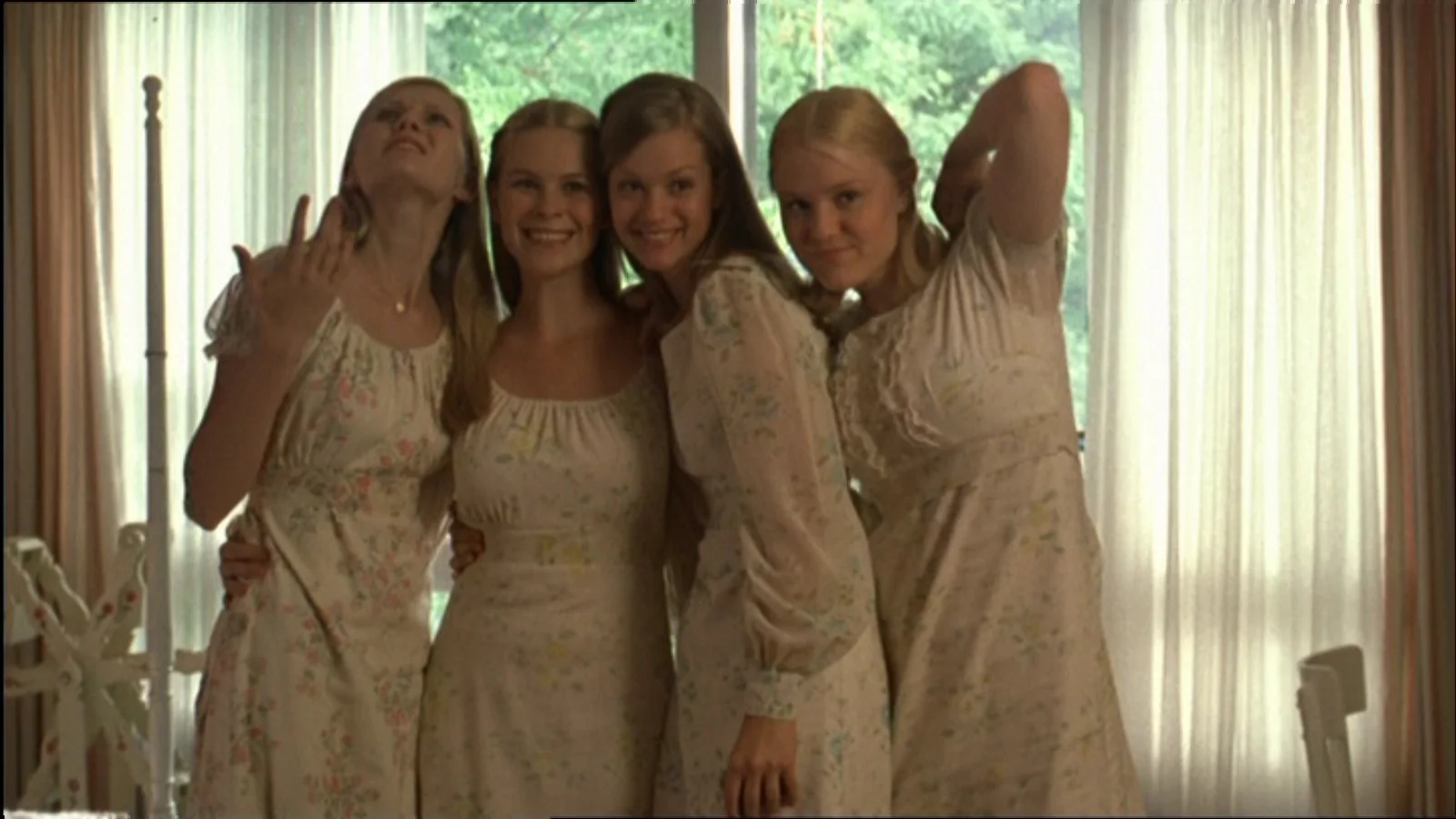 virginsuicideswhite2.jpg