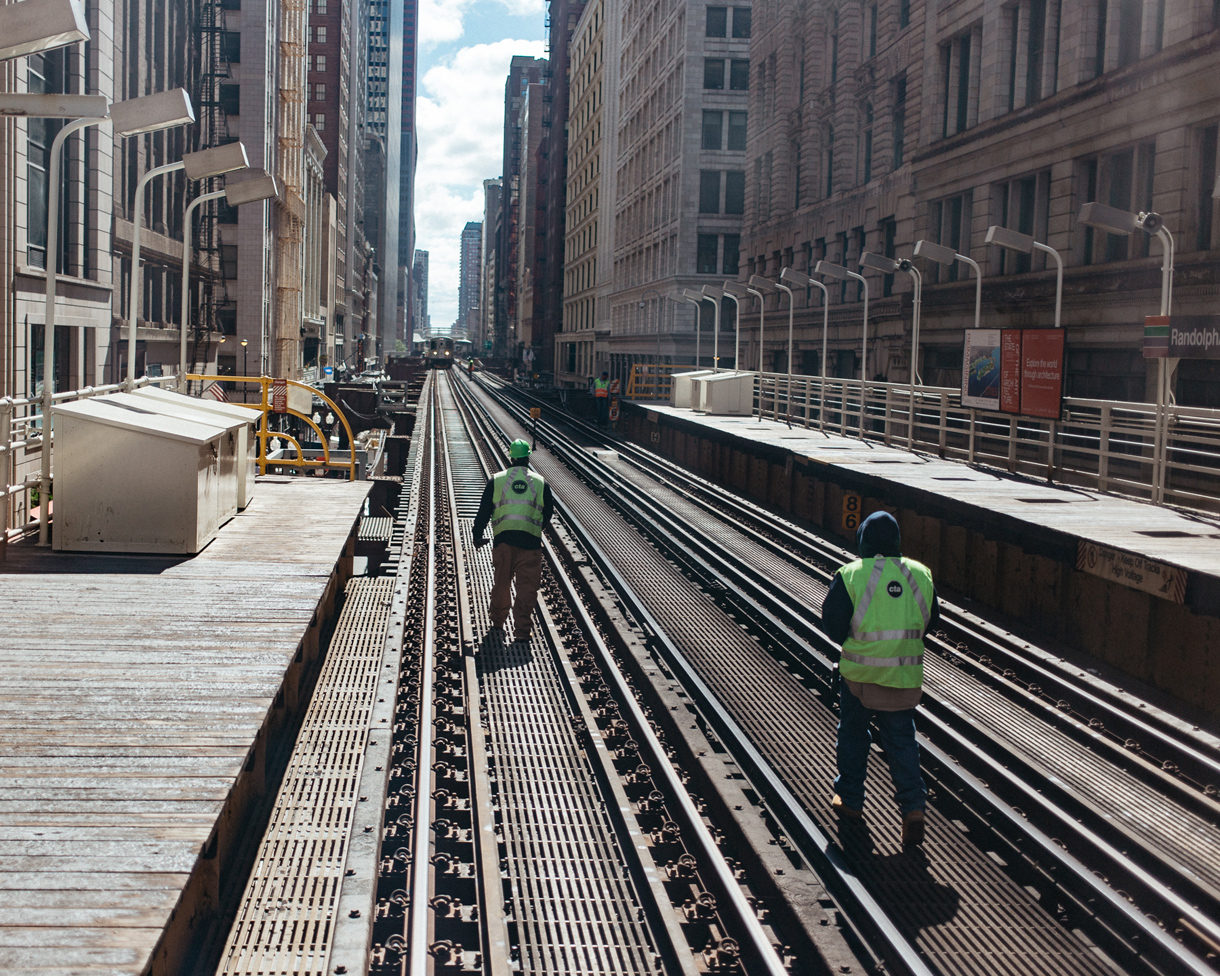 015-chicago-cta-workers.jpg