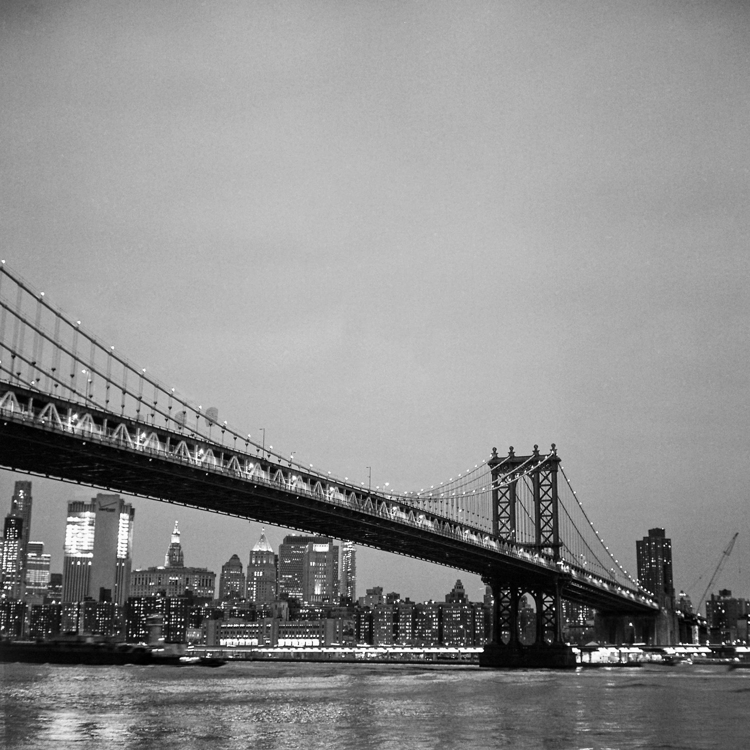 153-new-york-black-and-white-film-rolleiflex-28-e.jpg