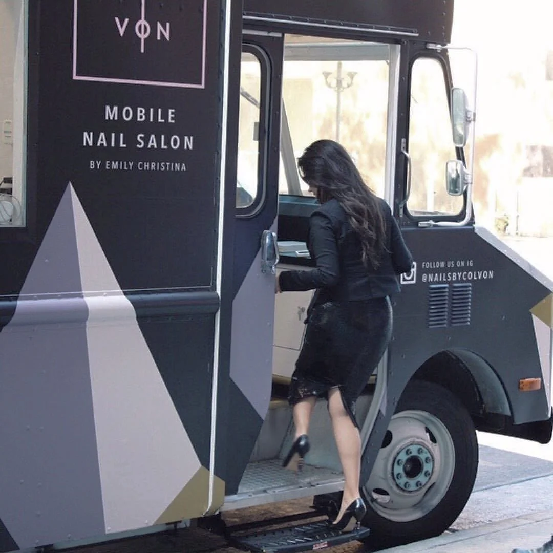 e-entertainment-colvon-mobile-nail-salon.jpg