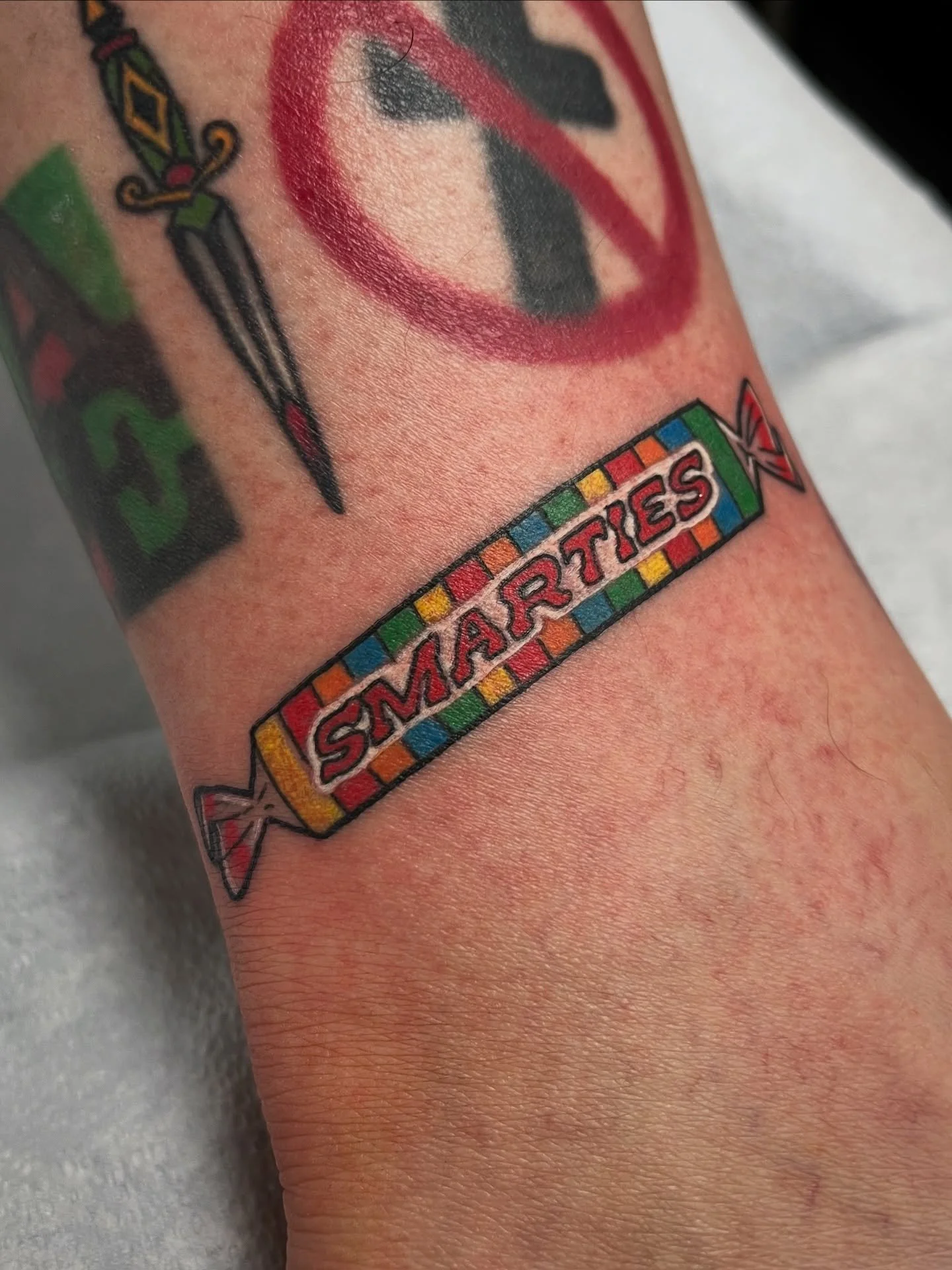 #🍭

DM to schedule an appointment 

*
*
*

#tattoo #tattoos #tattooartist #finelinetattoo #finelineartist 
#finelinetattooartist #lineworktattoo #tattooinspiration #tattooideas 
#customtattoos #minimalisttattoo #singleneedletattoo #microtattoo 
#ari