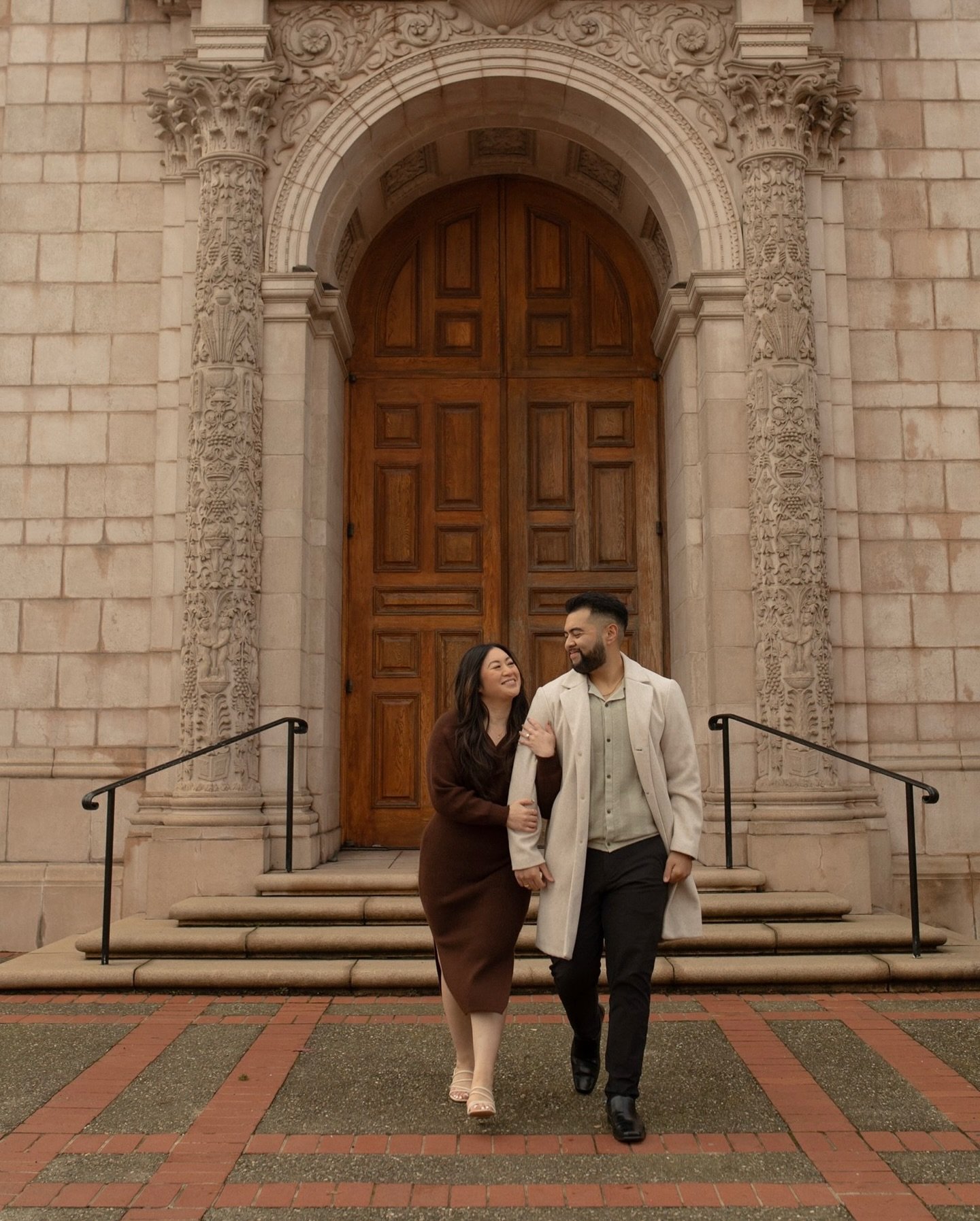 The moment it sinks in&hellip; 💍

Those first few moments after the proposal&hellip;
When everything feels fresh, new, and filled with excitement. The realization that forever starts now, wrapped in each other&rsquo;s love.

It&rsquo;s more than jus