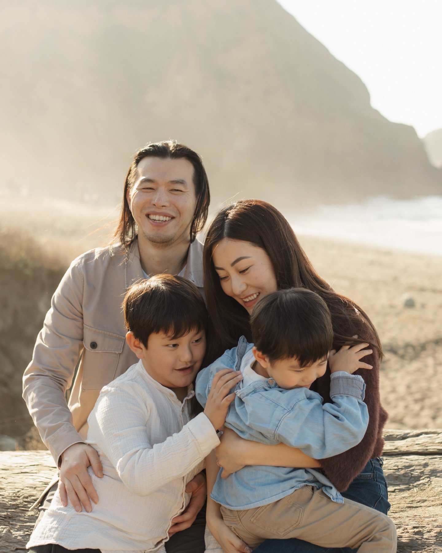 A season made for holding each other close 🤍
There&rsquo;s something about this time of year that lets families slow down, lean in, and be fully present. These moments mean so much to help capture✨

#familyphotos #bayareaphotographer #bayareafamilyp