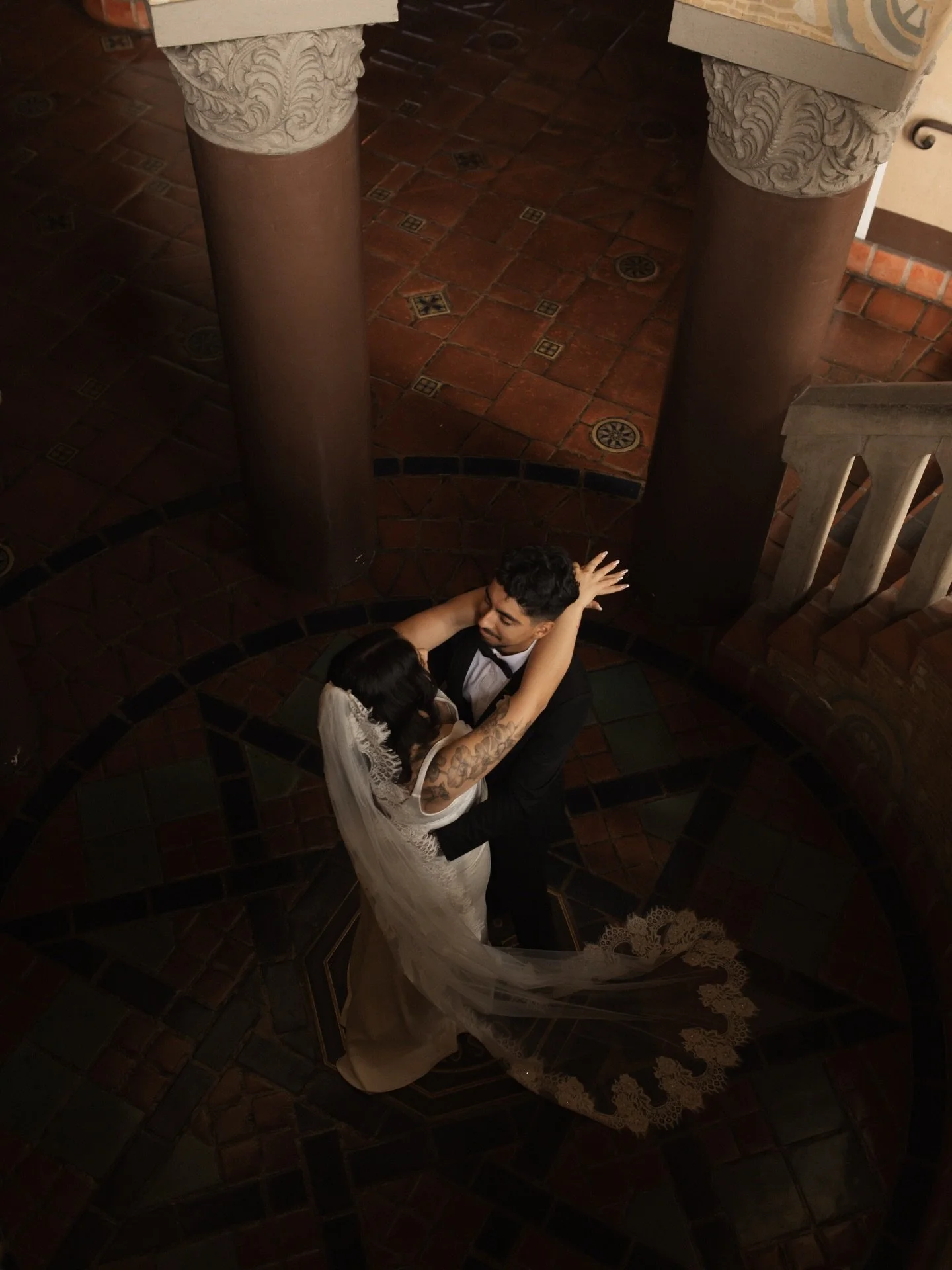 Eloping + the Santa Barbara Courthouse, the duo that never misses. It&rsquo;s proof that simple moments make the biggest memories ✨💍

#SantaBarbaraElopement #SantaBarbaraWedding
#SantaBarbaraCourthouse #IntimateWedding
#ElopementPhotographer

Santa 