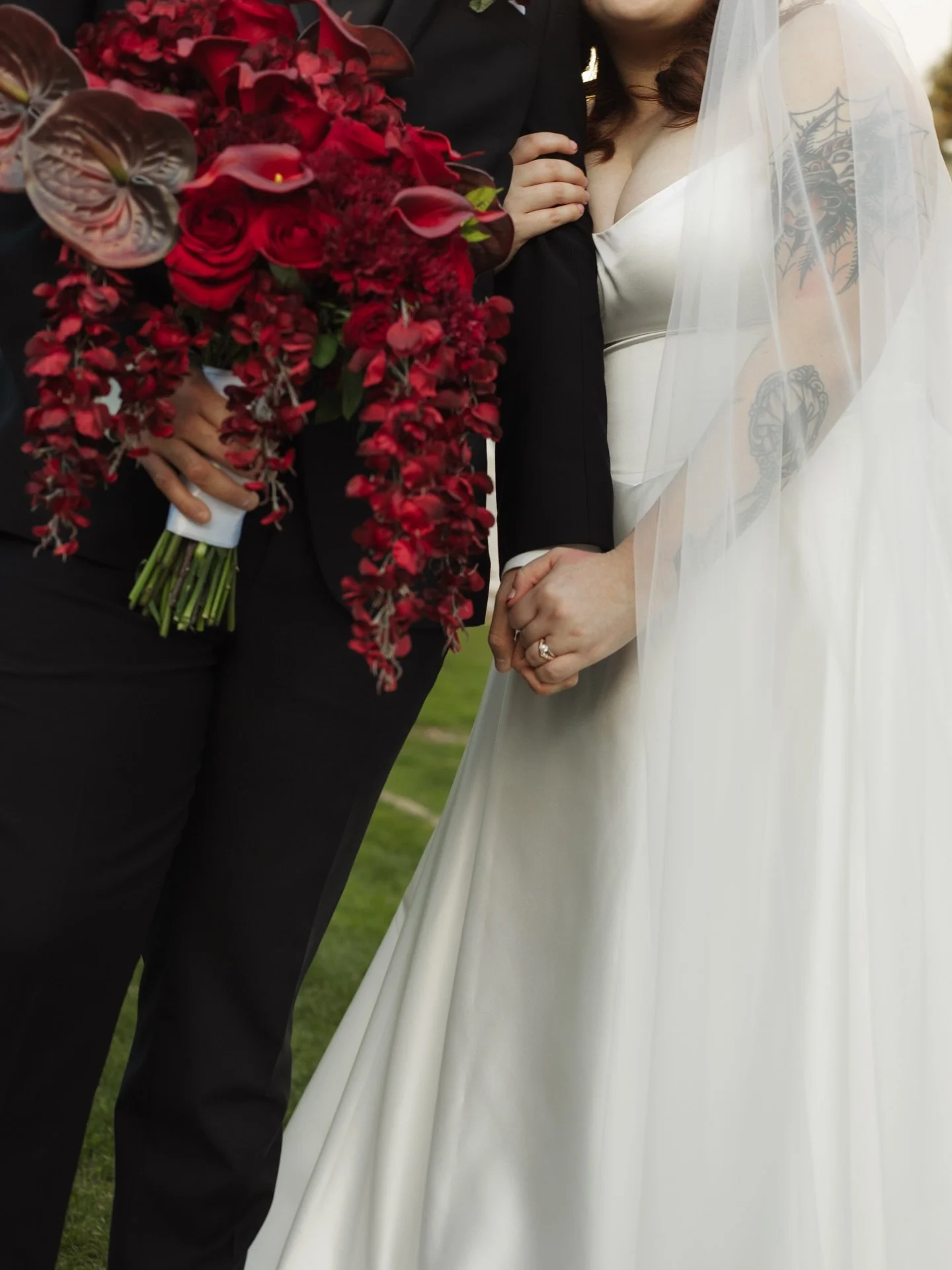 During their intimate elopement, Lauren &amp; Baldo shared a beautiful sunset at the Santa Barbara Courthouse ✨

#santabarbaracourthouseelopement 
#santabarbarawedding #santabarbaraphotographer 
#santabarbaraelopement #californiaelopementphotographer