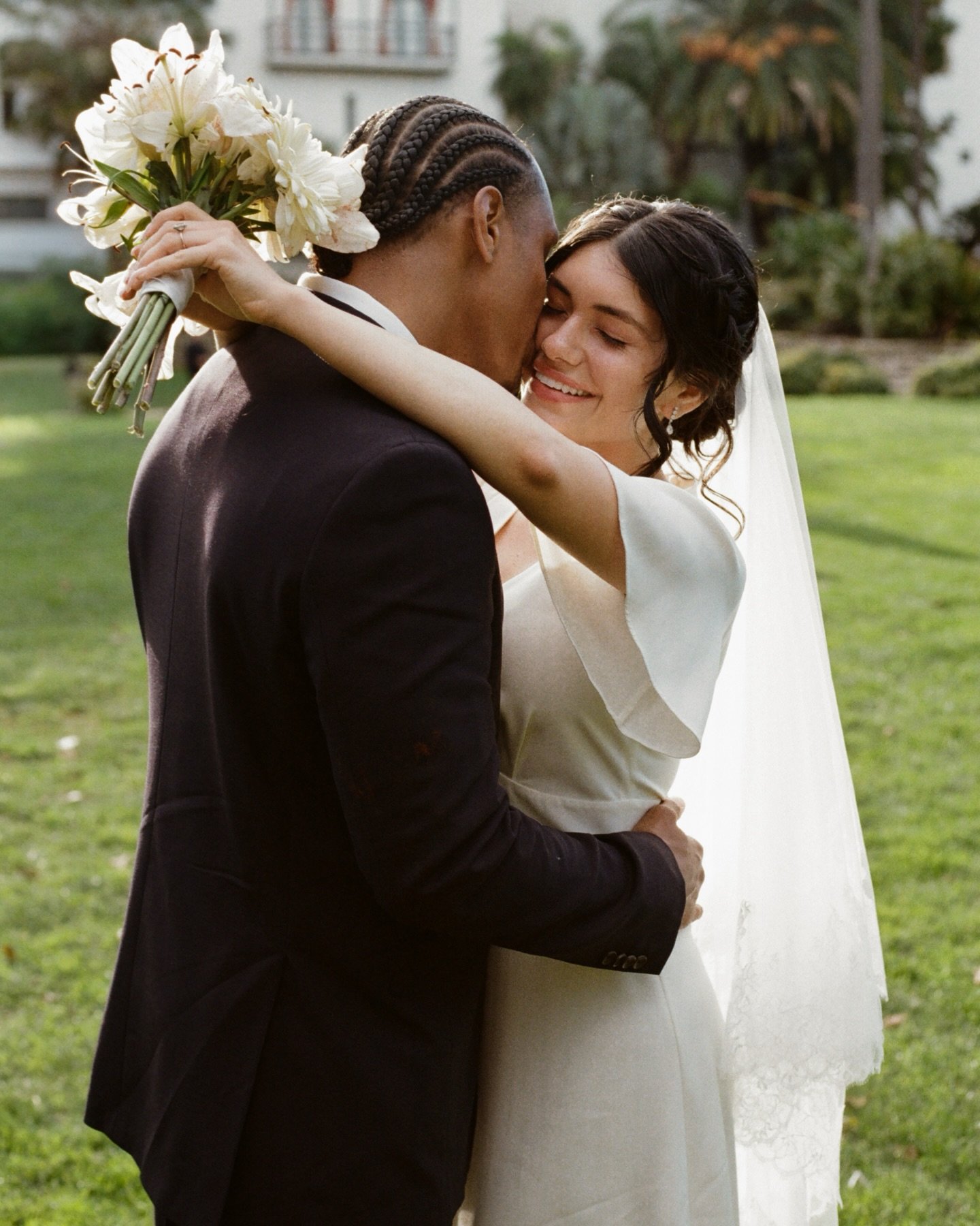 Atiba &amp; Nicole&rsquo;s intimate ceremony at the Santa Barbara Courthouse, where hearts were full and happy tears were shed. All captured on digital &amp; 35mm film ✨🎞️💍🤍

Details -
Photographers - @minraephoto 
Hair Stylist - @hairbycorinnev 
