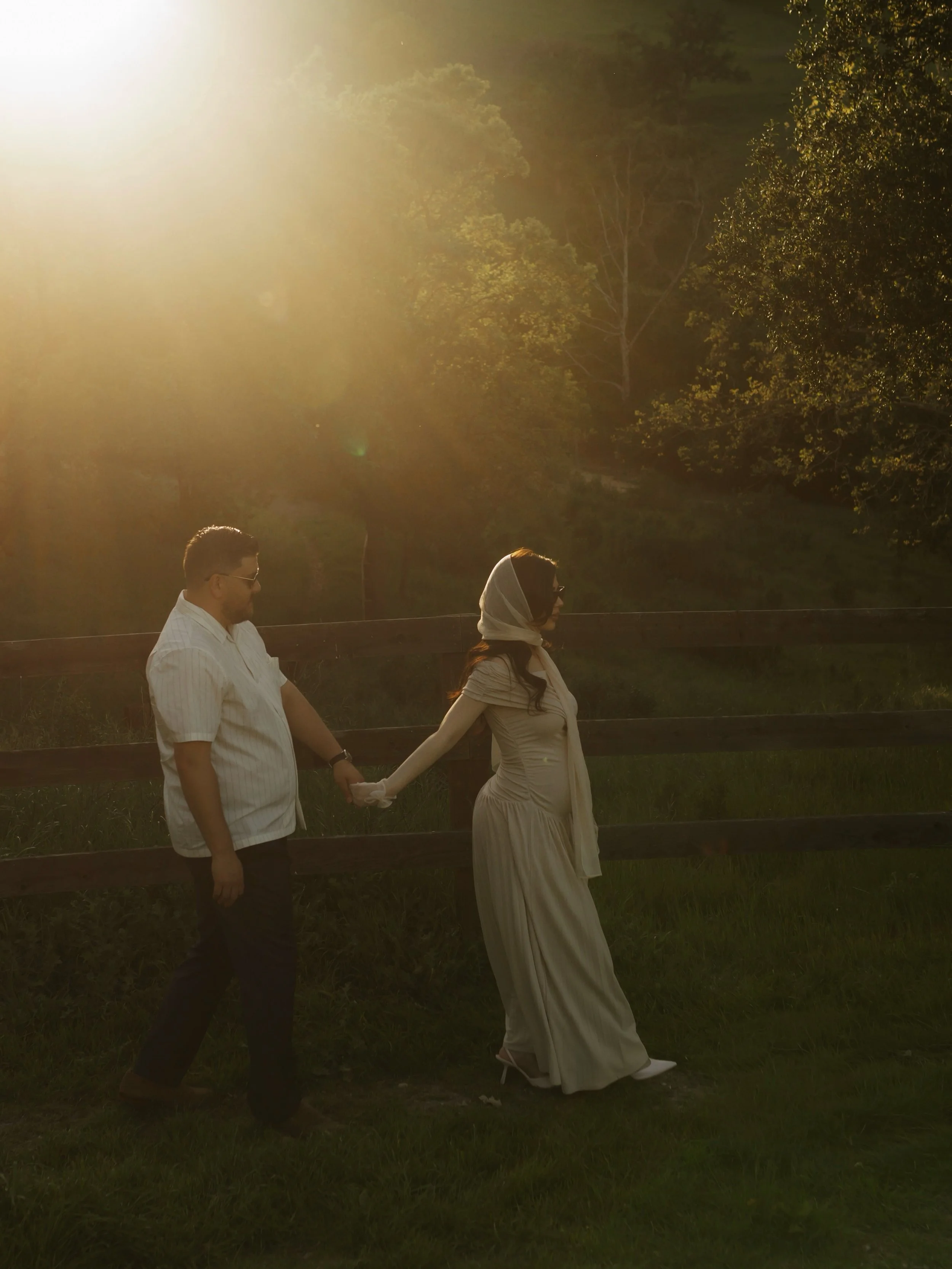 Sunset strolls &amp; long drives, dreaming of their baby girl arriving this Summer 💕

Details:
Photographers @minraephoto 
Car- @pinkweddingcar 

#maternityphotos #bayareaphotographer #sfphotographer #bayareamaternityphotographer #walnutcreekphotogr