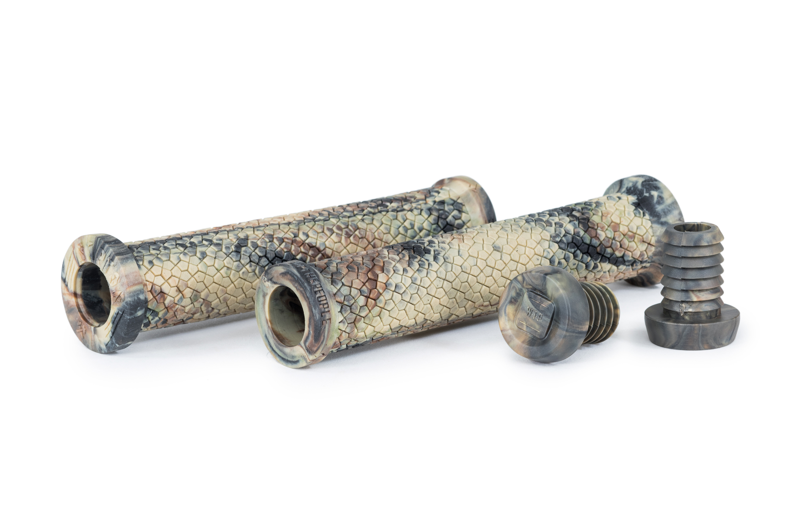 camo bike grips