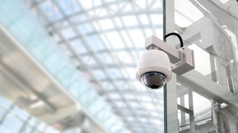 Camerabewaking op de werkvloer: 10 onmisbare tips voor bedrijven