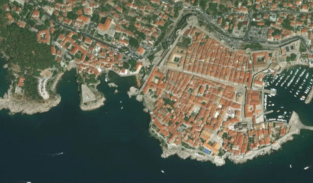 Imagery Credits: Esri, DigitalGlobe, Earthstar Geographics, CNES/Airbus DS, GeoEye, USDA FSA, USGS, Aerogrid, IGN, IGP, and the GIS User Community.