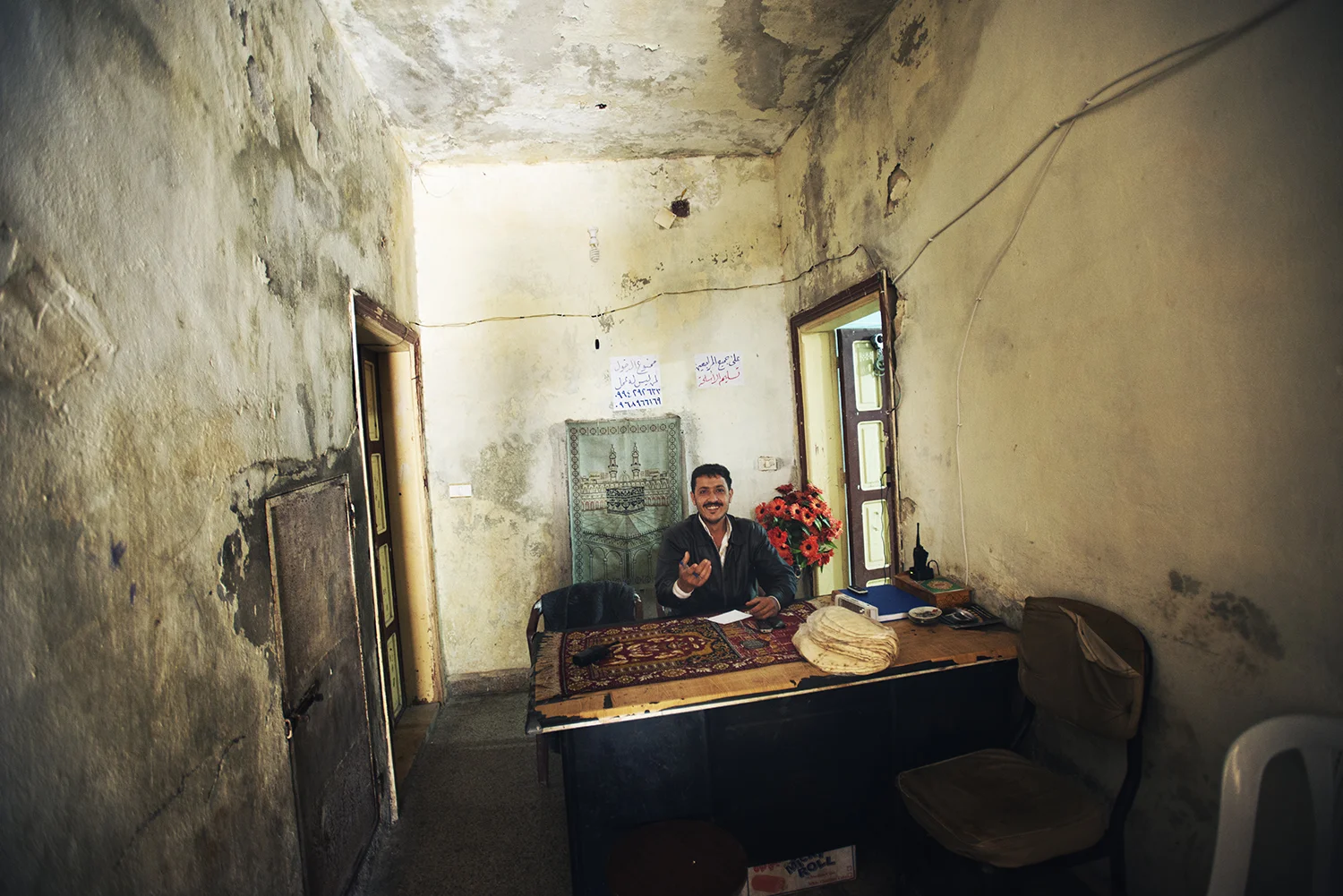 former Police station, now a rebel force headquarters. Tall Rifat, Syria. 2012 © Go Nakamura photography 
