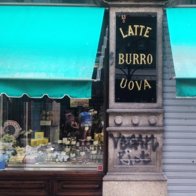 Vintage type, Turin. Morso Travel Italy food and wine tour.
