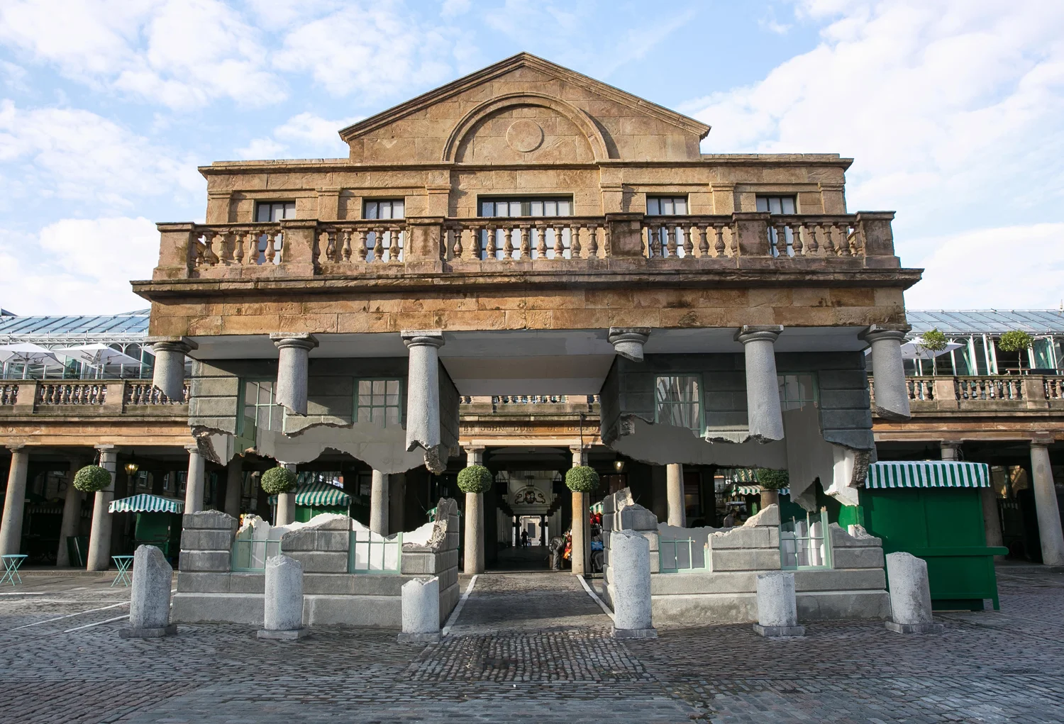 Alex Chinneck, Take My Lighting but Don’t Steal My Thunder , 2014. http://alexchinneck.com/project/take-lighting-dont-steal-thunder/