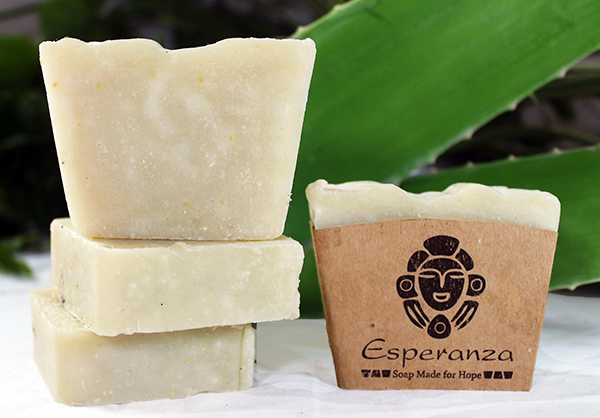 Island Aloe Soap - Made with Aloe gel and essential oils of lemongrass and honey. Made in the US and DR.