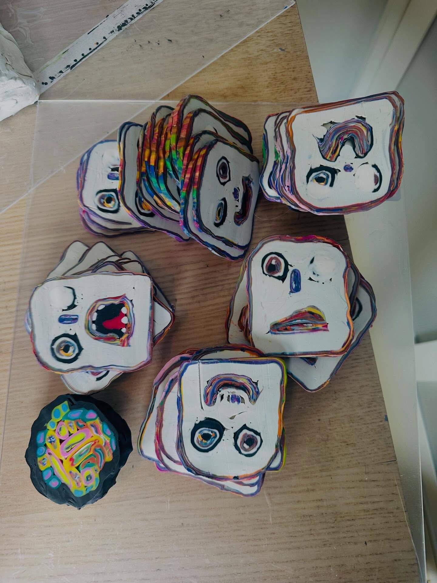 Working on some secret projects that I hope to unveil this summer! But here are some sneak peeks! Making #stratacut clay animations with the help of my fabulous intern Asani and some tutorials by @taymations thank you! I might exhibit some of these s