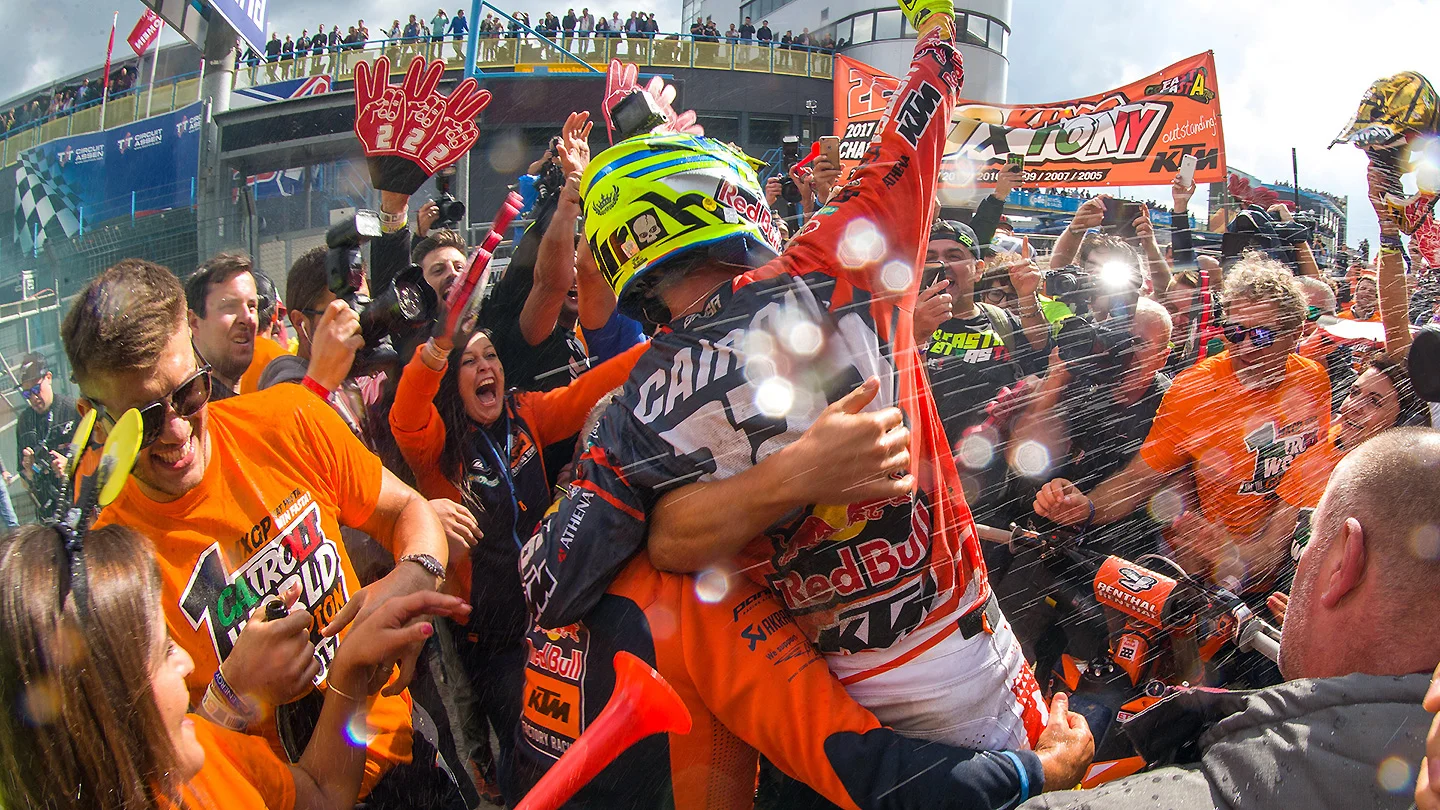 cairoli_worldchampionmxgp2017a.jpg