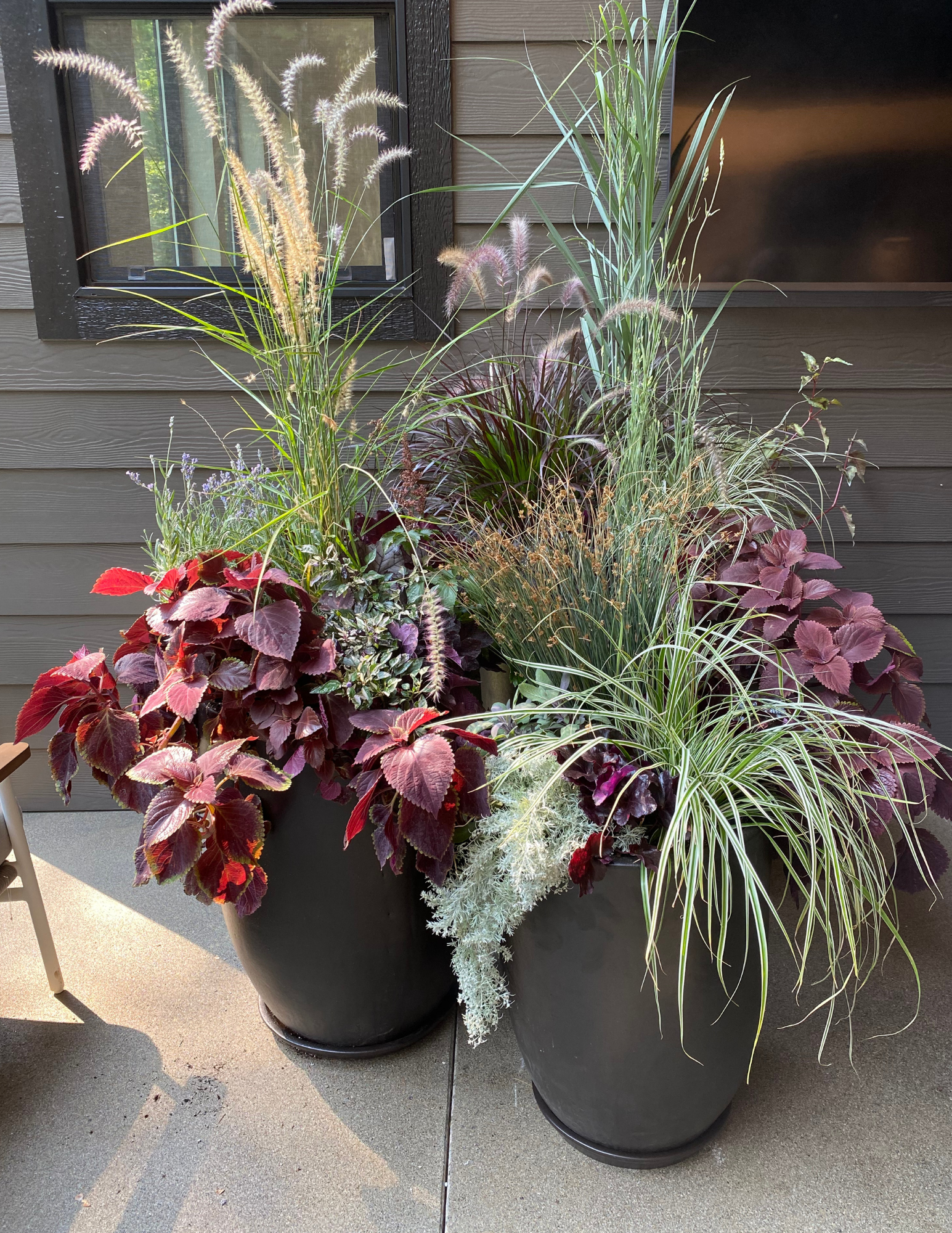 TERRACE TRIO OF POTS