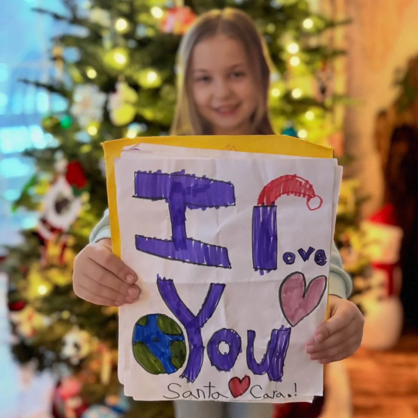 🎅🏻✨ Santa came to New Leaf Nursery! ✨🎅🏻 

This past weekend, little ones had the magical chance to visit with Santa and hand-deliver their Christmas wish lists to the jolly ol&rsquo; elf himself! ❤️📬

Swipe to see just a few of the MANY letters 