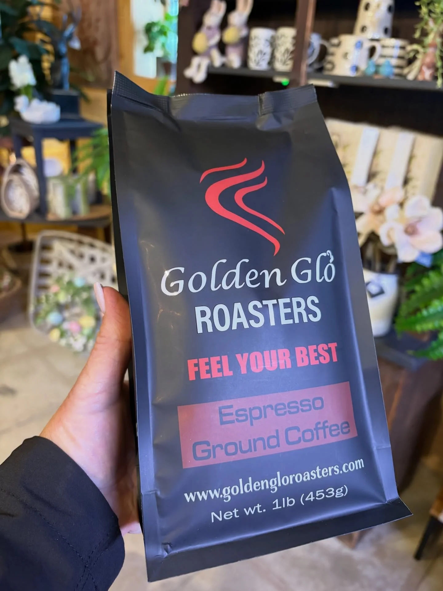Spring cups? We have oodles.
Fresh coffee? Yep, that too ☕️🌷

Our springtime cups are perfect for Easter baskets, gift giving, or treating yourself (because you deserve it). And the ONLY proper way to break in a new cup? Filling it with Golden Glo E