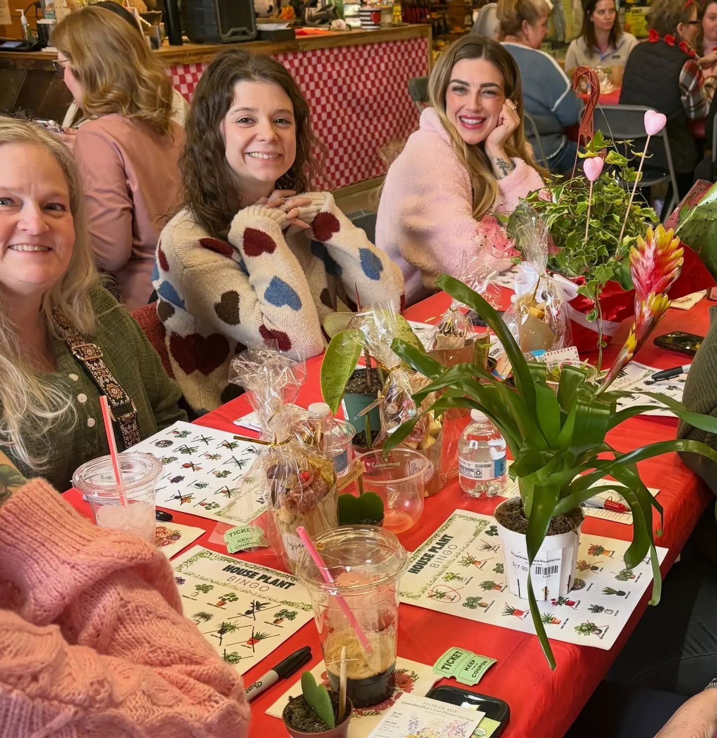 Valentine&rsquo;s Weekend at New Leaf = ALL the happy faces. 💕

Houseplant Bingo is officially on 🔥 and we are loving the energy! So many laughs, so many wins, and yes&hellip; so many plants going home to new owners. 🪴✨

Missed it? Don&rsquo;t wor