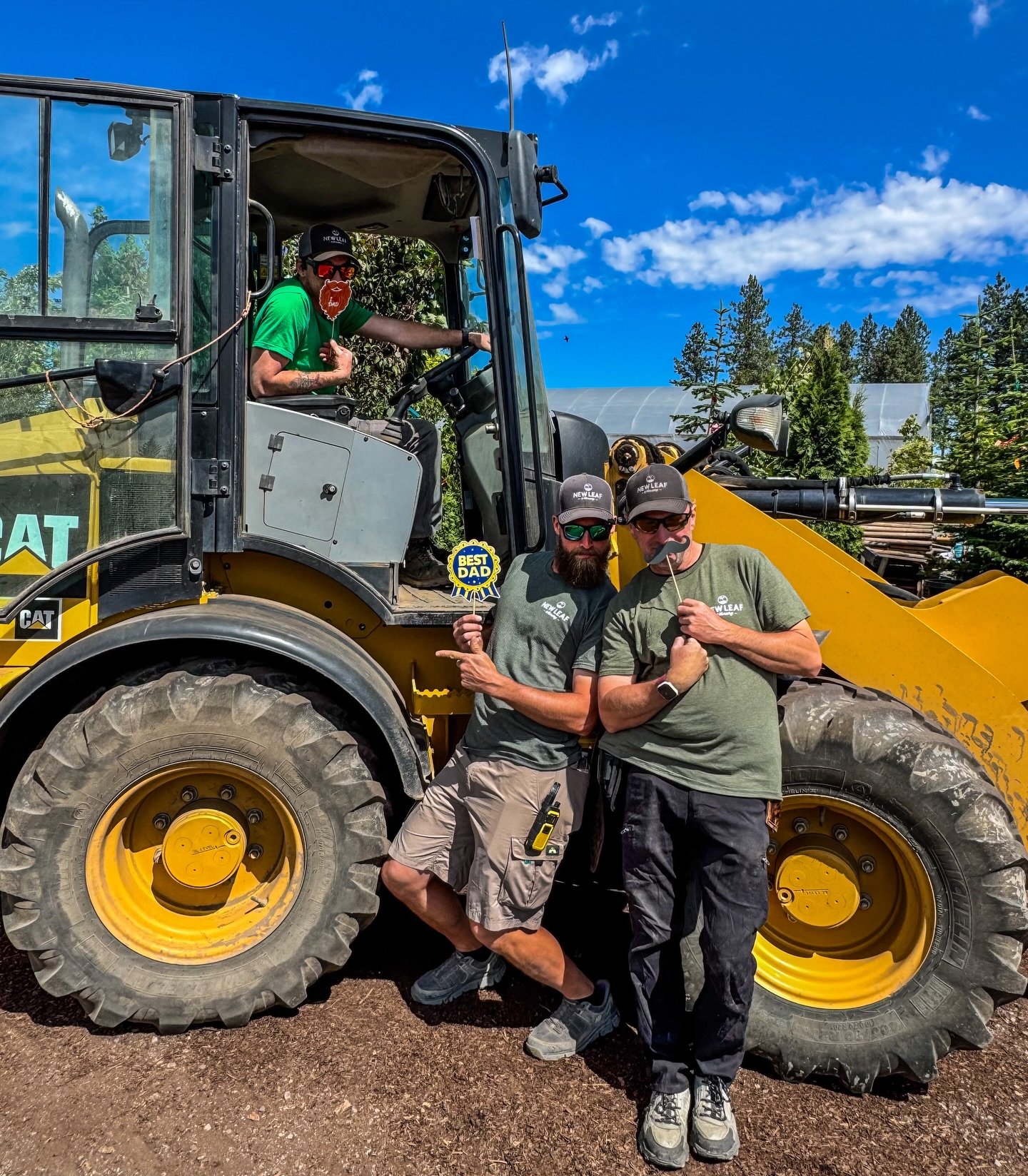 We Spoiled Mom... Now It&rsquo;s Dad&rsquo;s Turn! 😎 

This Father&rsquo;s Day weekend, we&rsquo;re celebrating all the amazing dads, grandpas, and father figures with a giveaway that&rsquo;s sure to make their day!

We&rsquo;re giving THREE lucky d