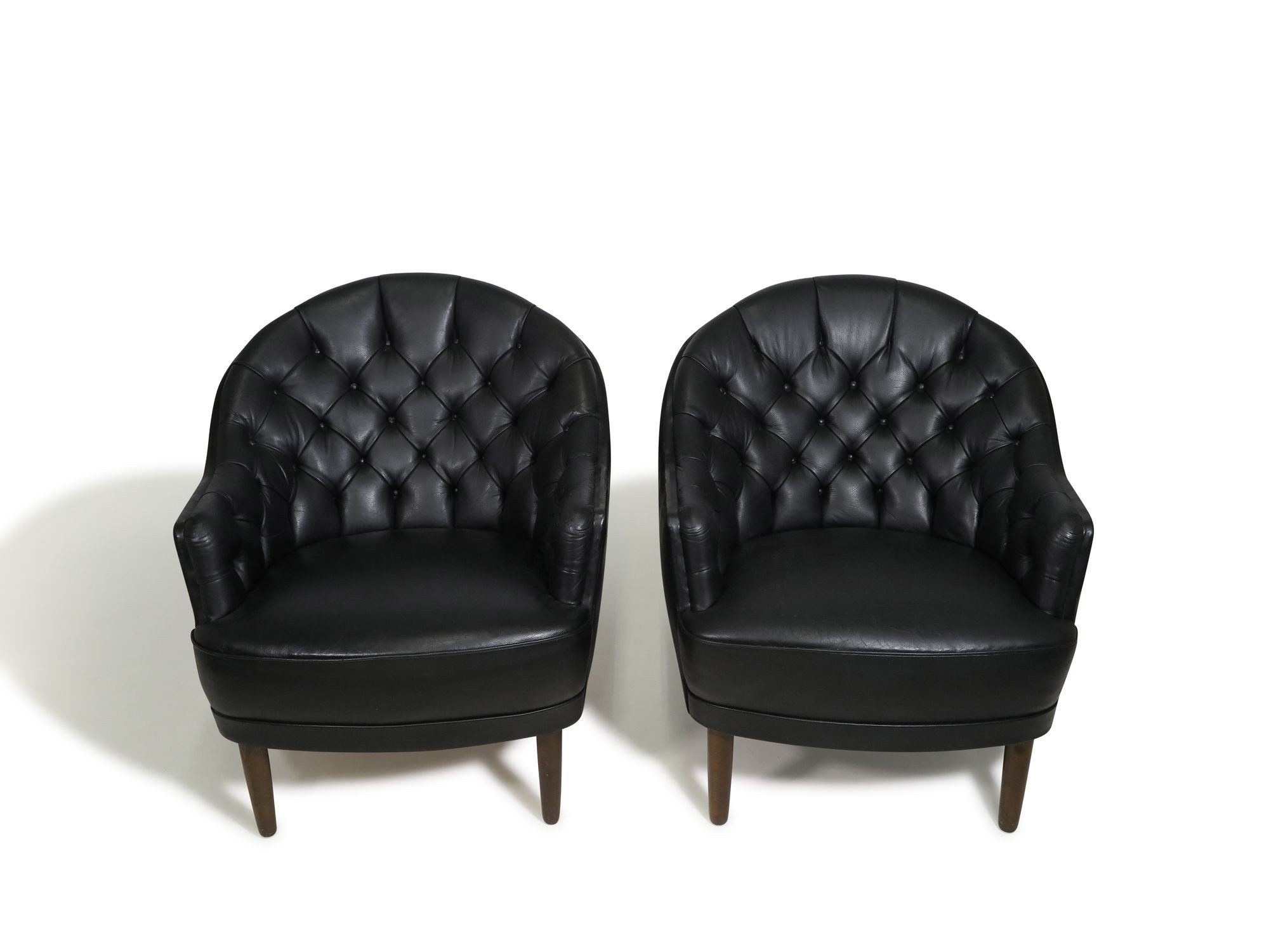12_Black_Leather_chairs-12.jpeg