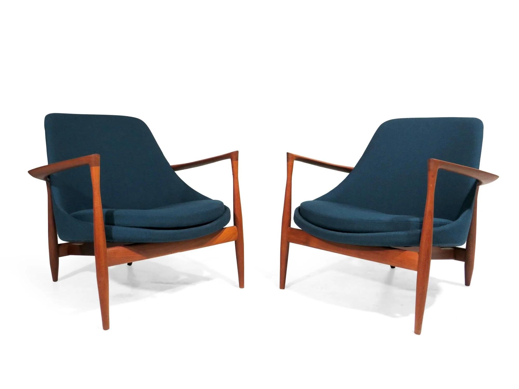 Queen] Elizabeth Lounge Chairs by IB Kofod Larsen U56 — Chris
