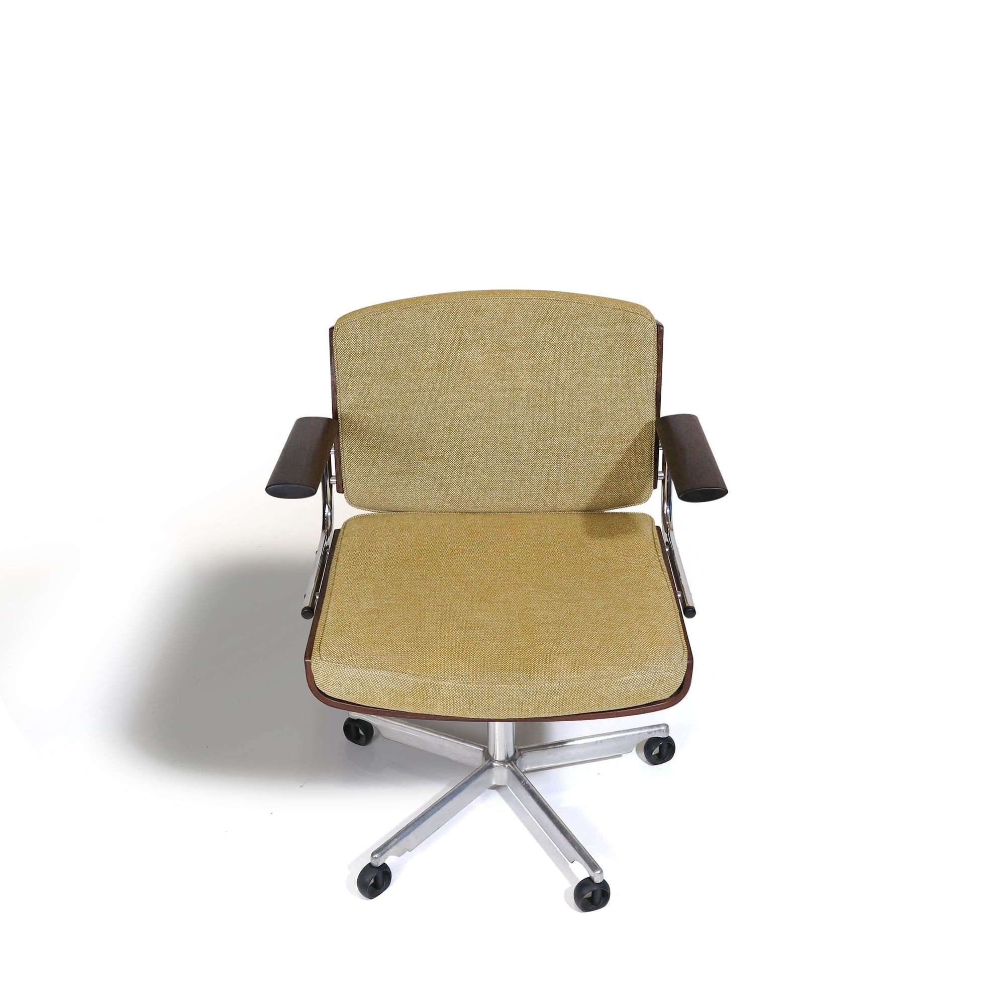 2_desk_chair-2.jpeg