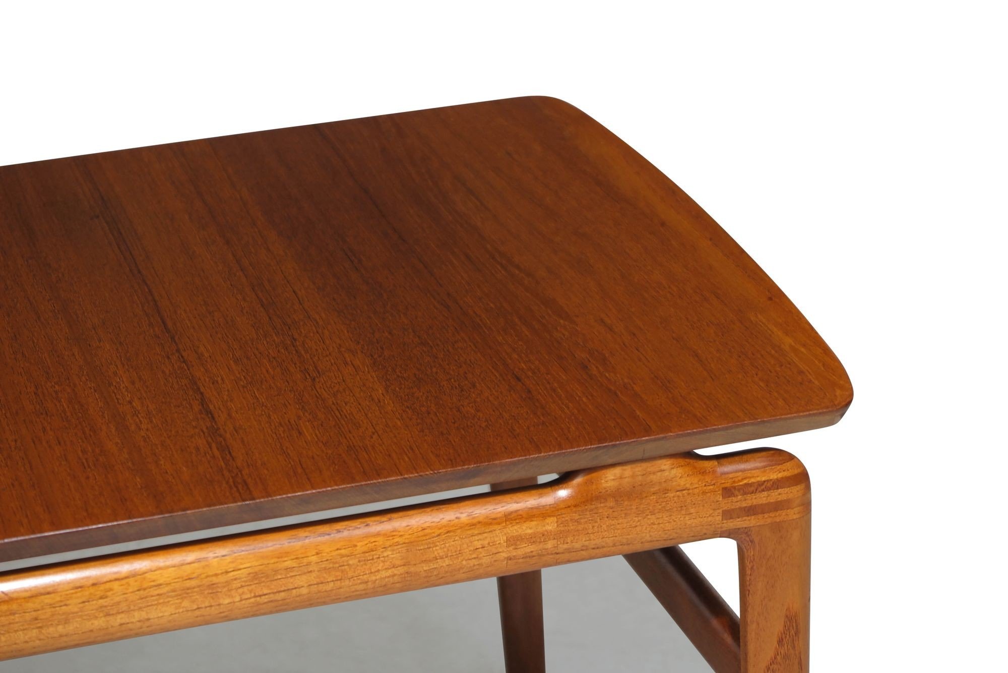 4_Teak_Coffe_table-3.jpeg