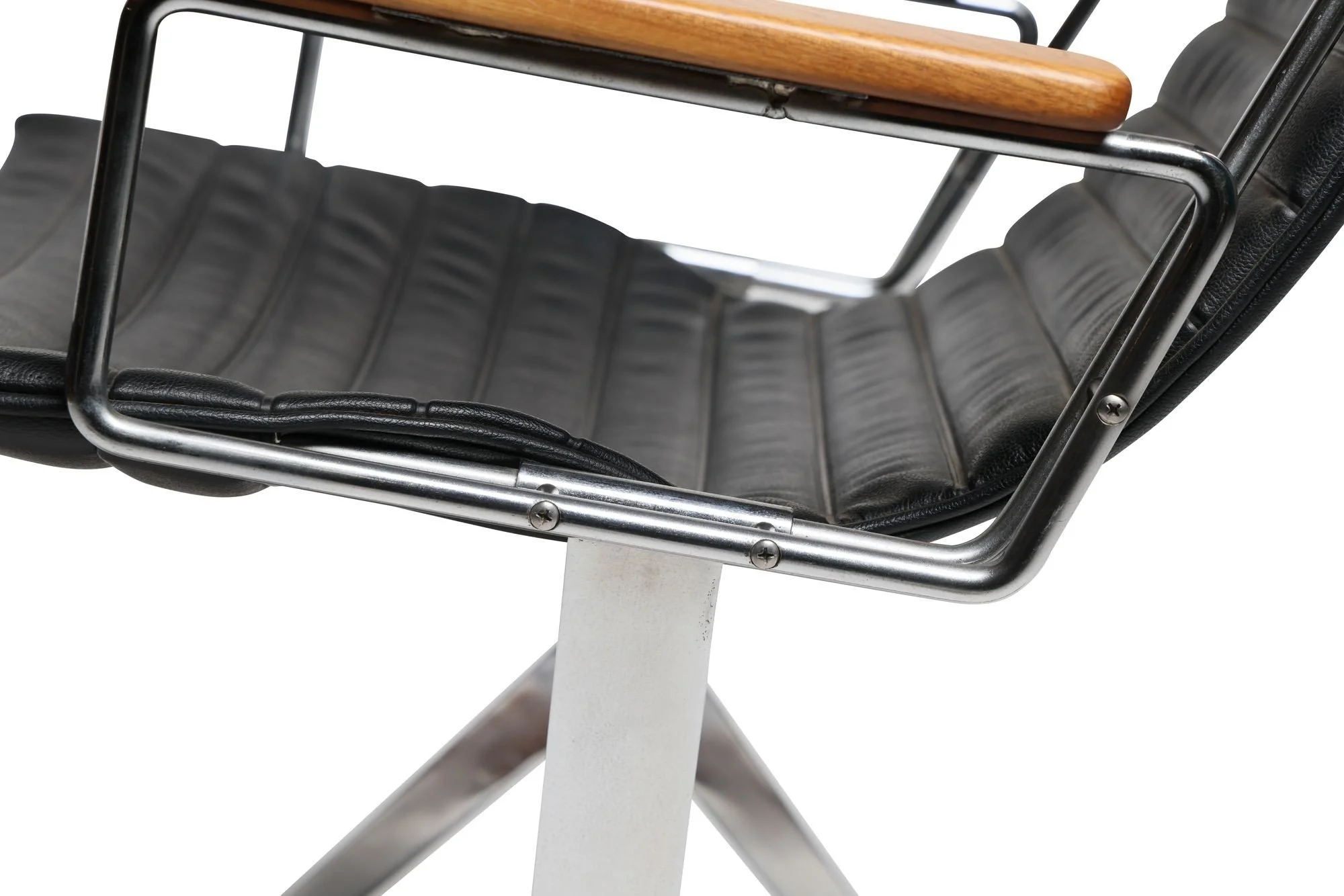 6_Black_leather_Rocking_Chair-7.jpeg