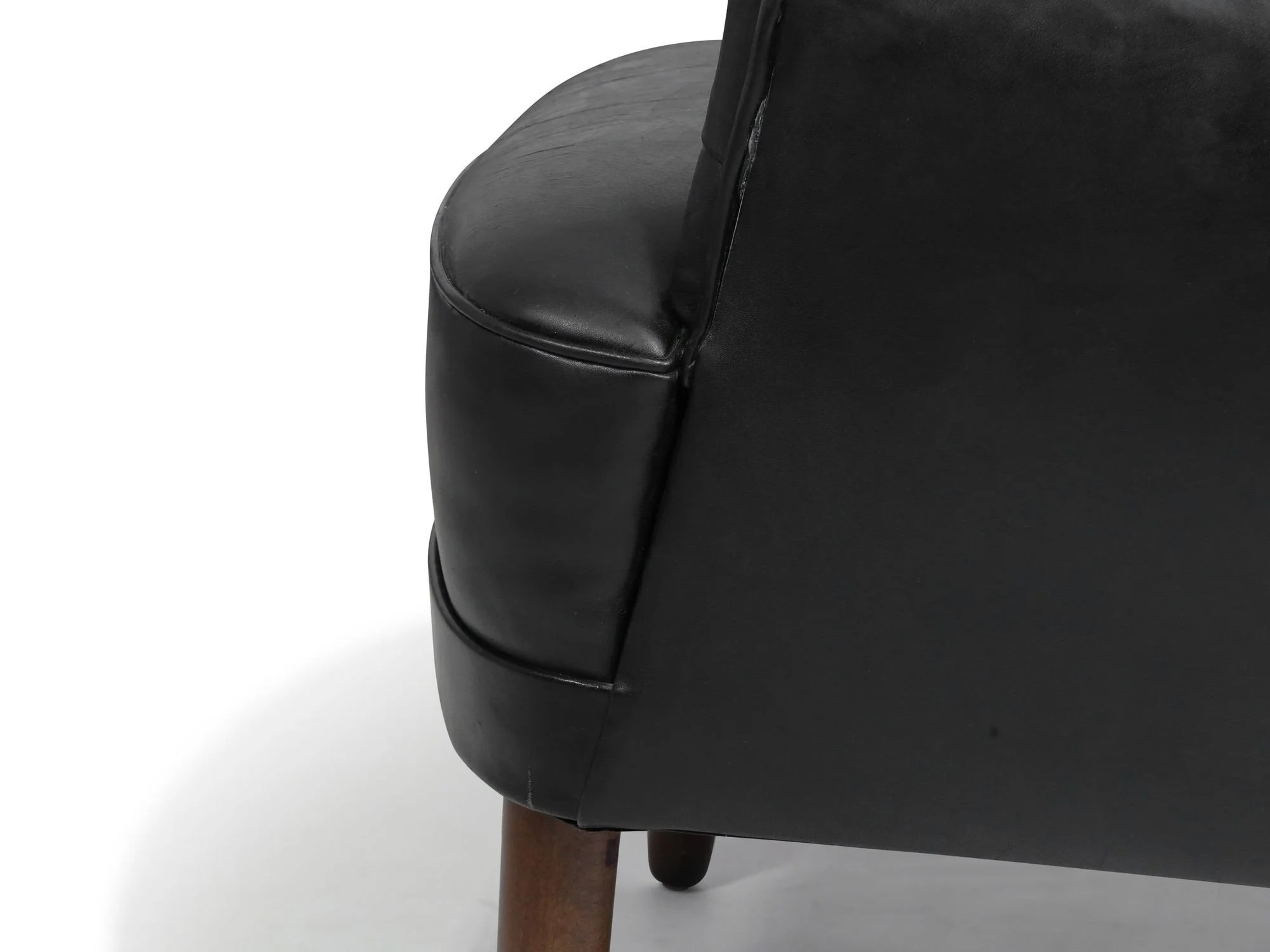 6_Black_Leather_chairs-6.jpeg