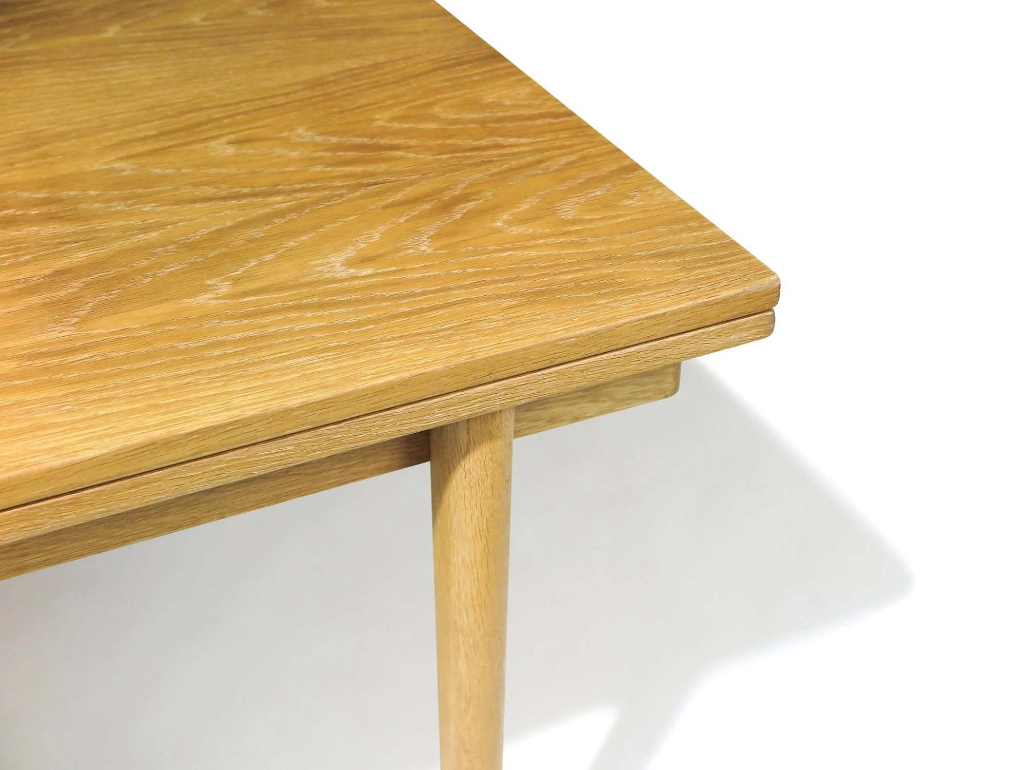 2_White_Oak_Dining_Table-4.jpeg