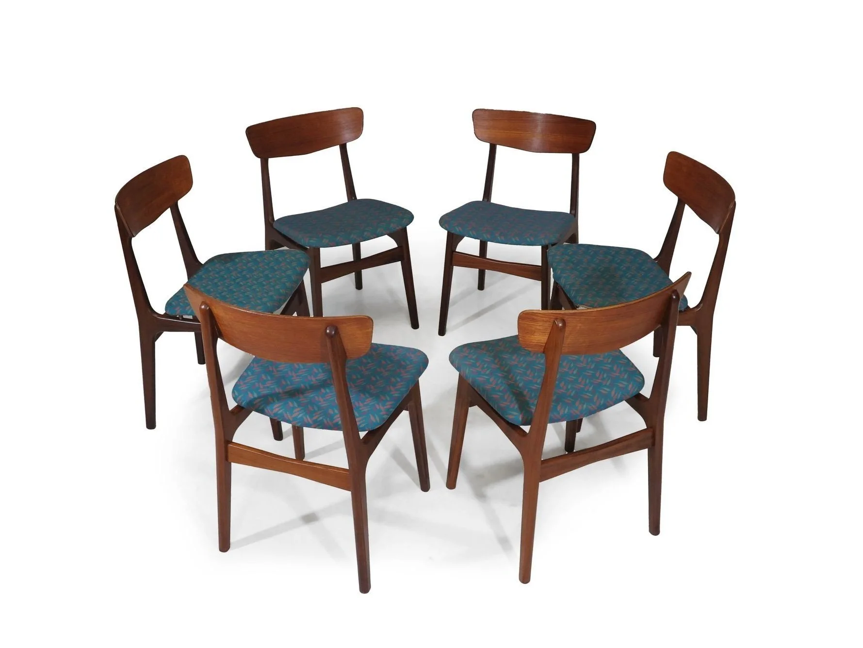 0_6_chairs_.jpg?format=2500w