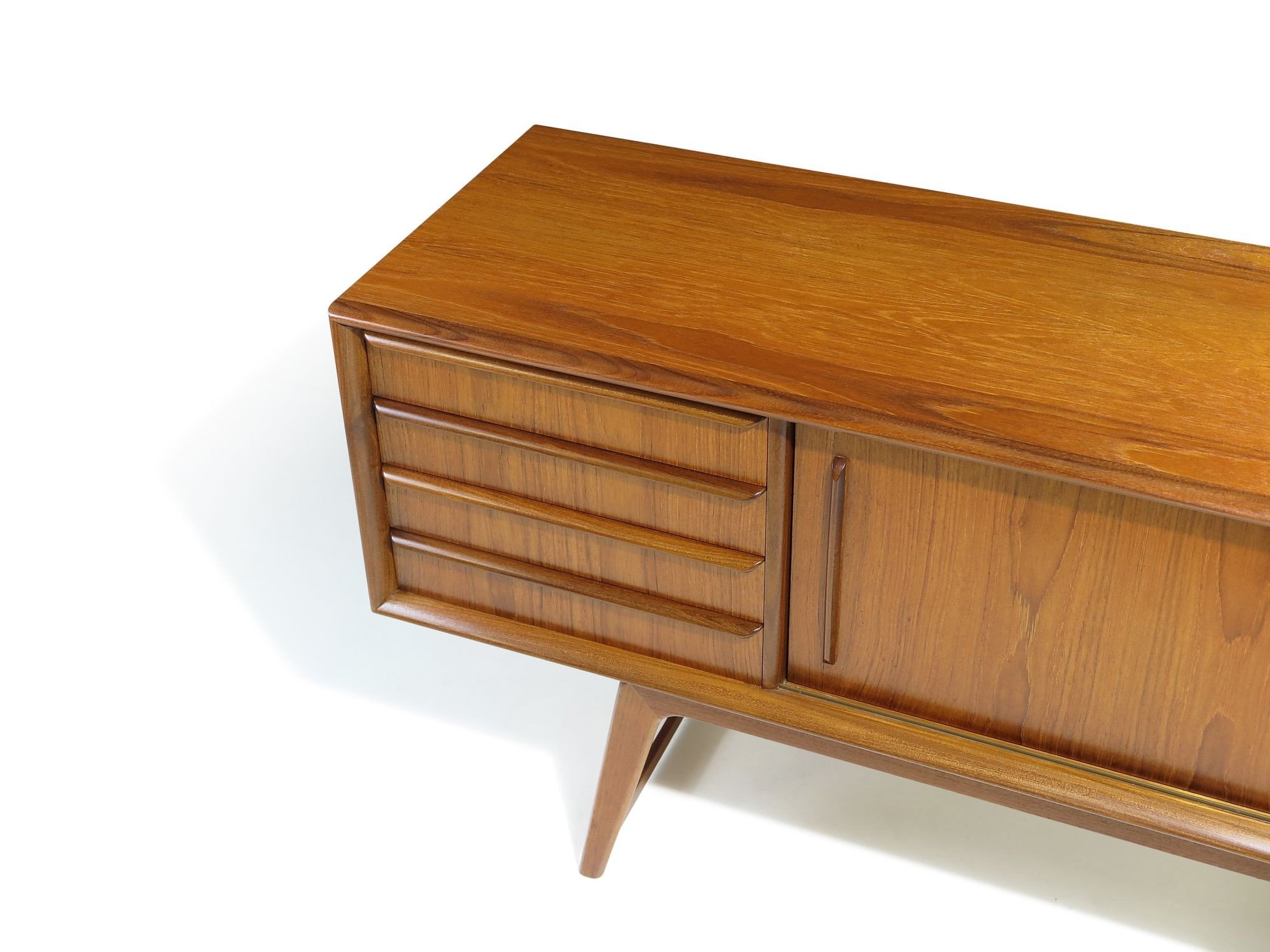 9_teak_Credenza_1-11.jpeg