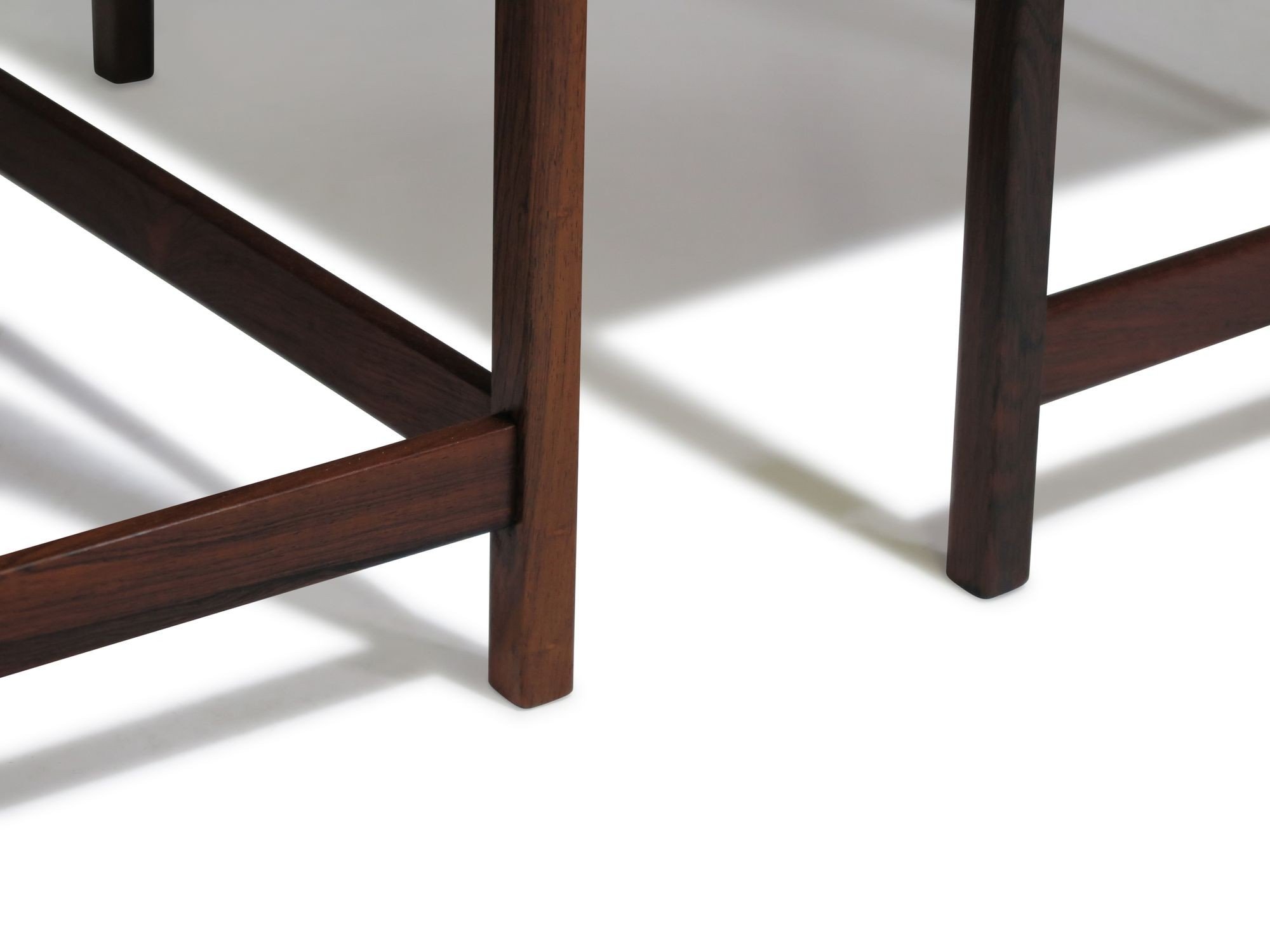 9_Nesting_Tables-11.jpeg