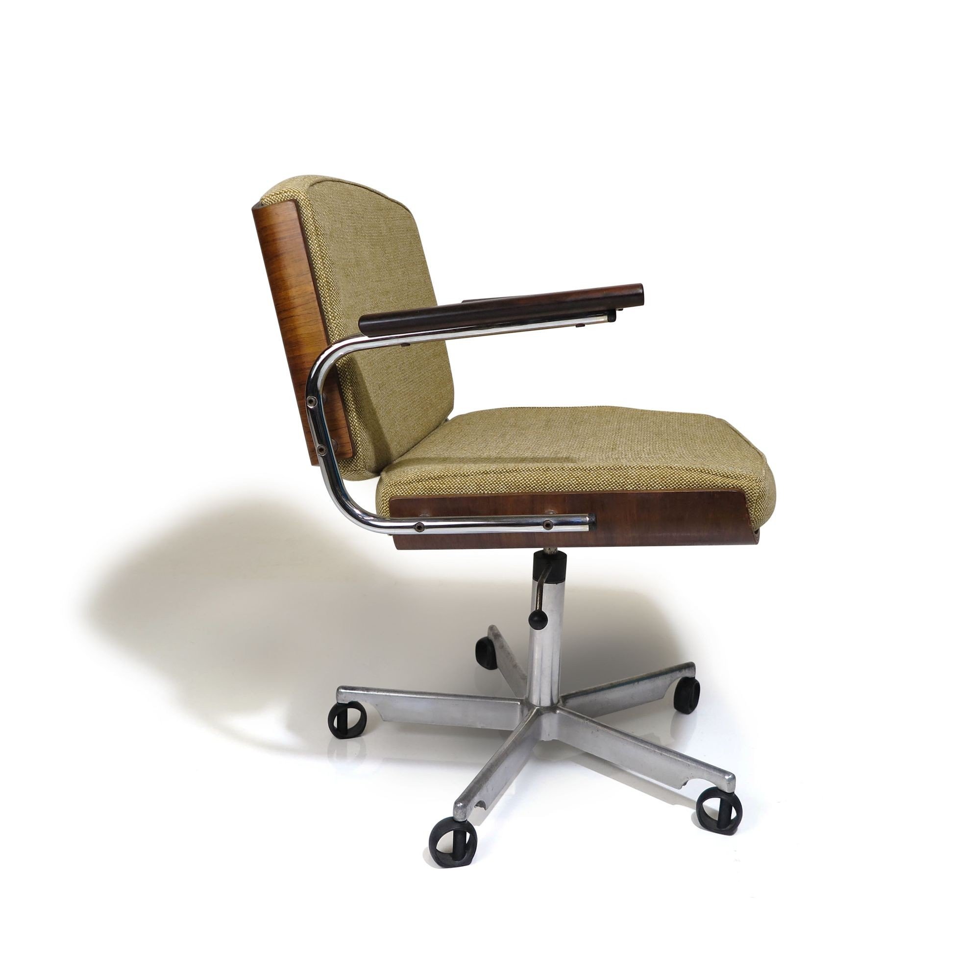 5_desk_chair-5.jpeg