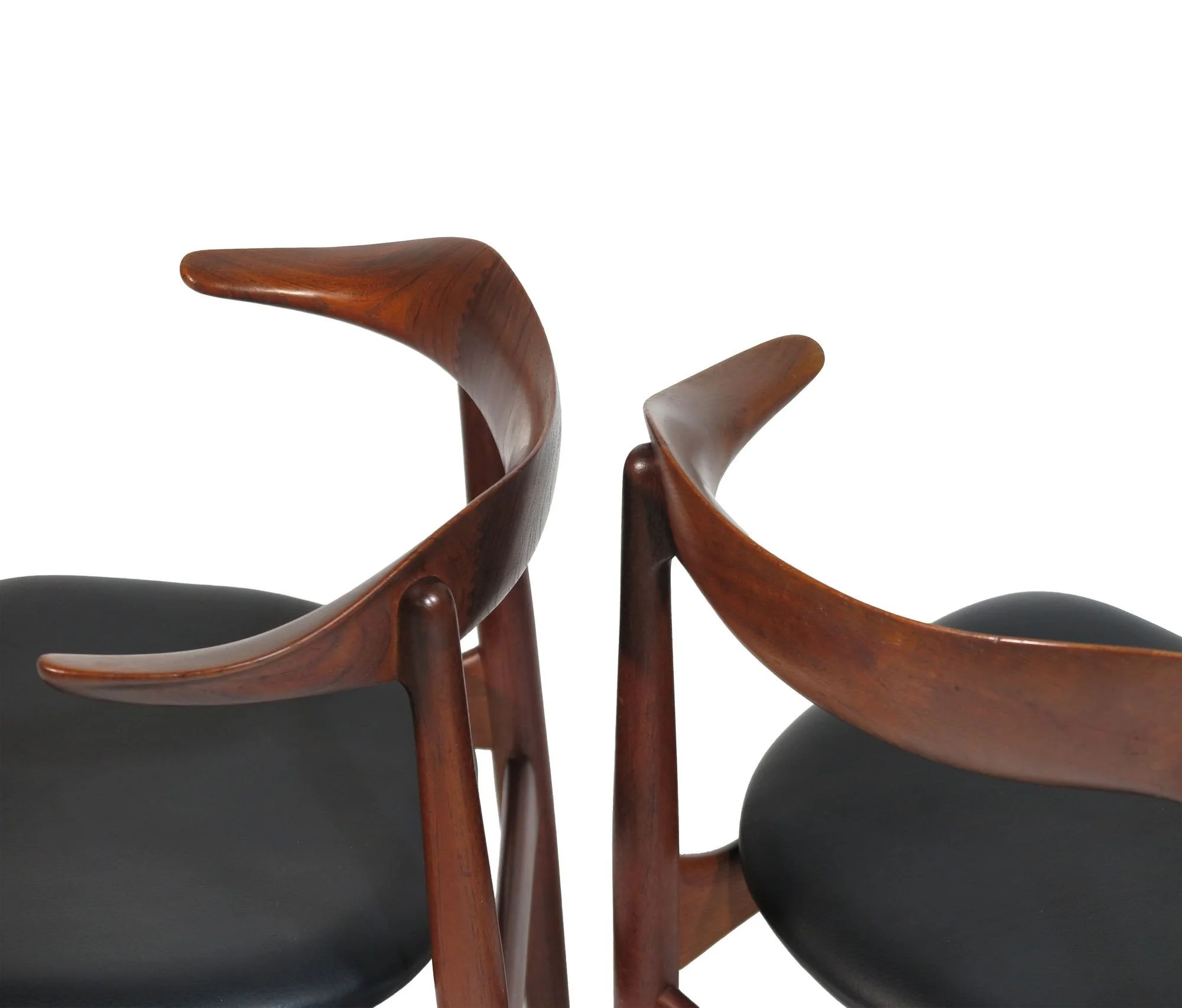 14_Curved_back_chairs-5.jpeg