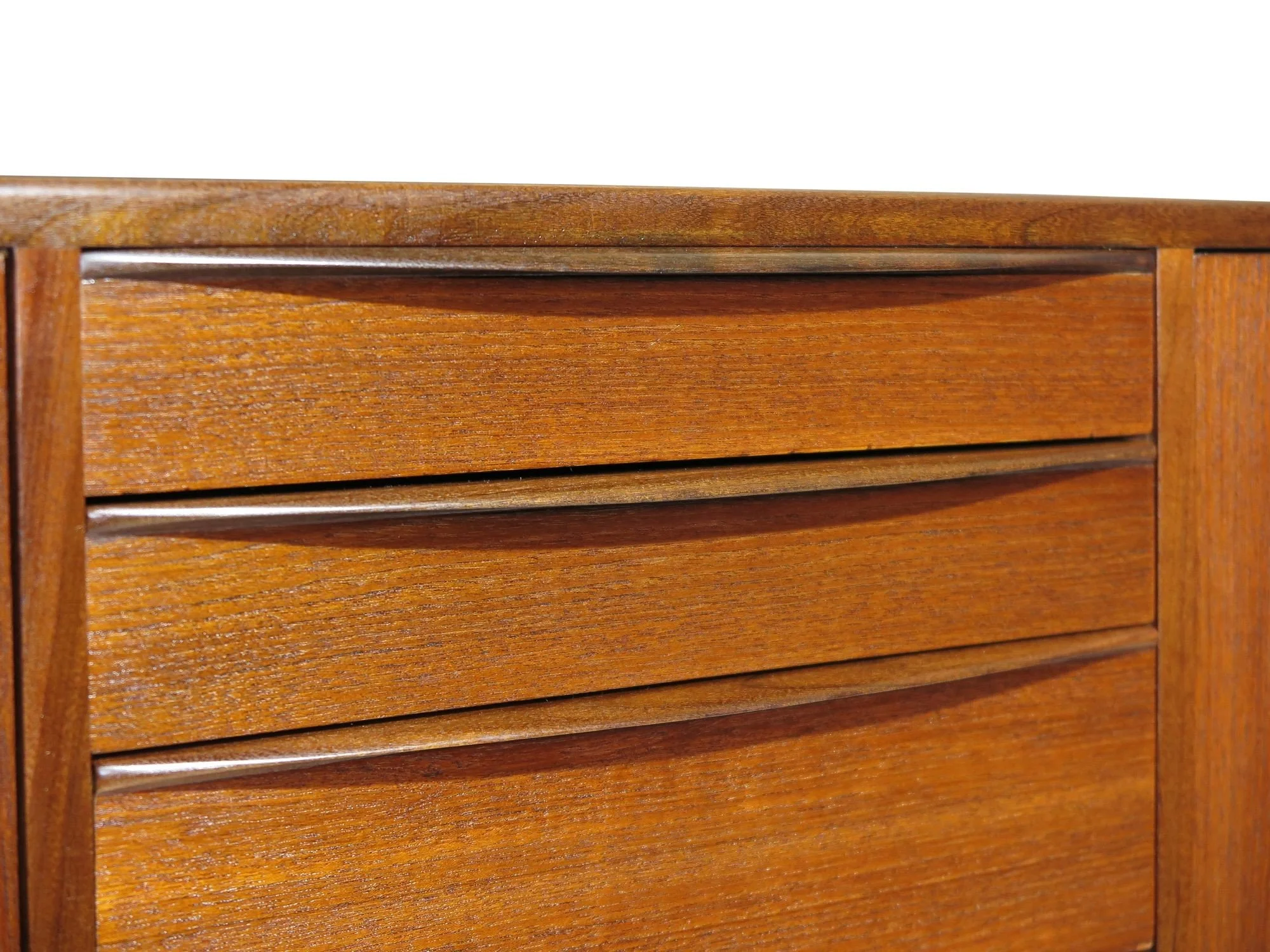 11_teak_Sideboard-13.jpeg