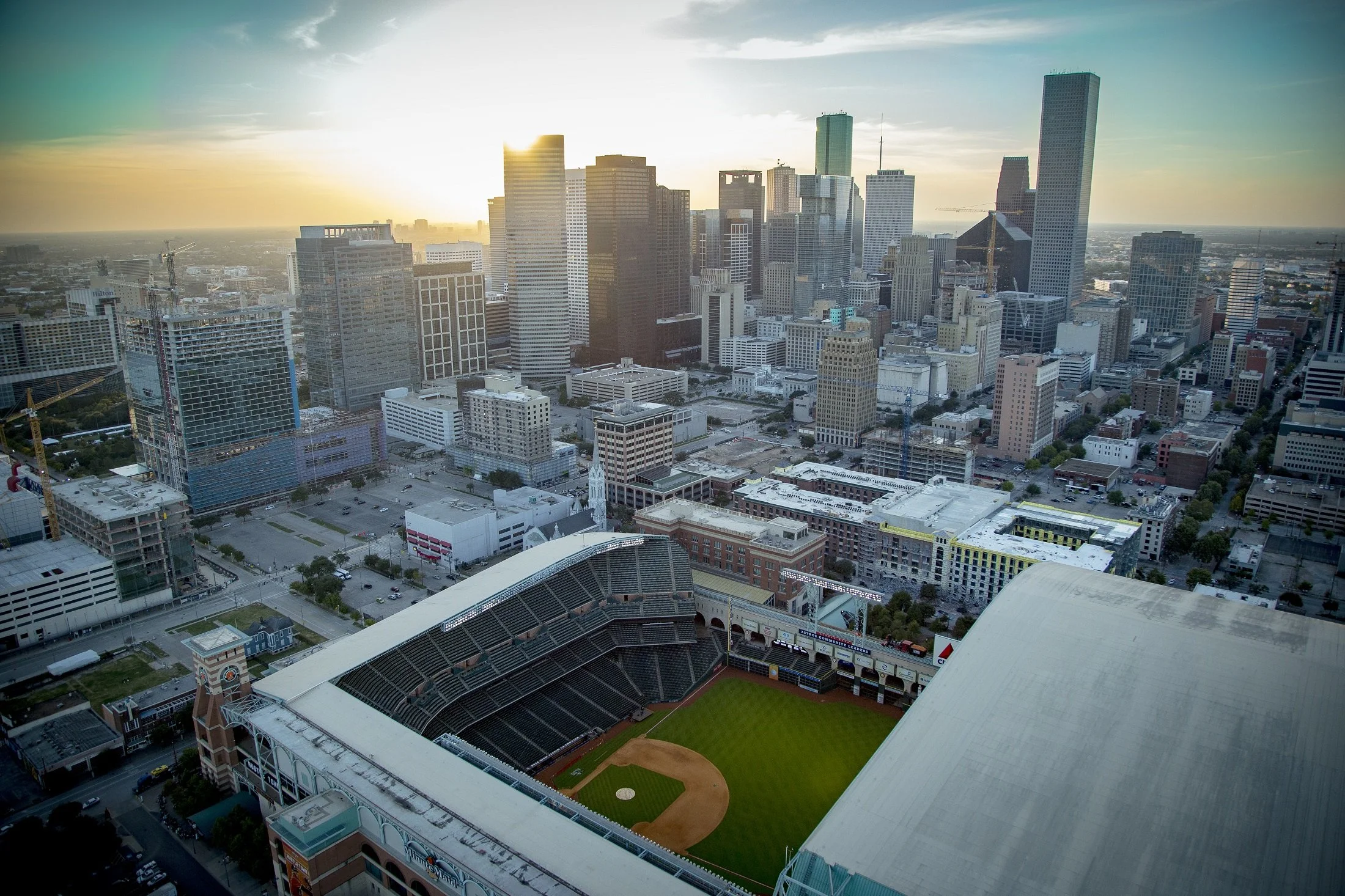 HoustonSkyline_Dusk9_4d7b7fd3-3bd1-489e-a1a2-39654058f79d.jpg