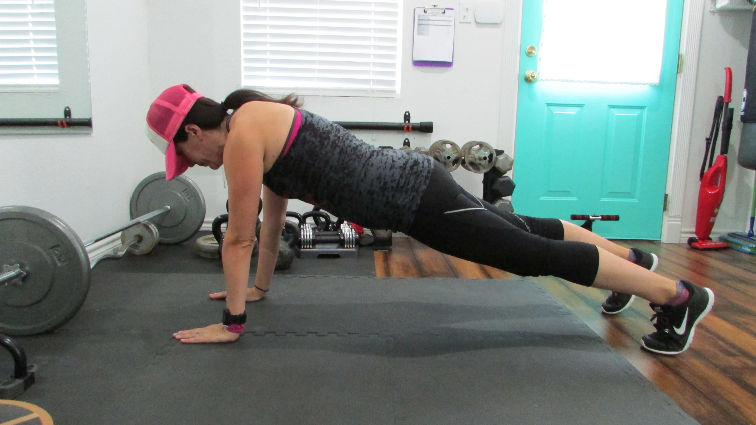 FAST ABS: FIVE MINUTE CORE CIRCUIT FOR RUNNERS