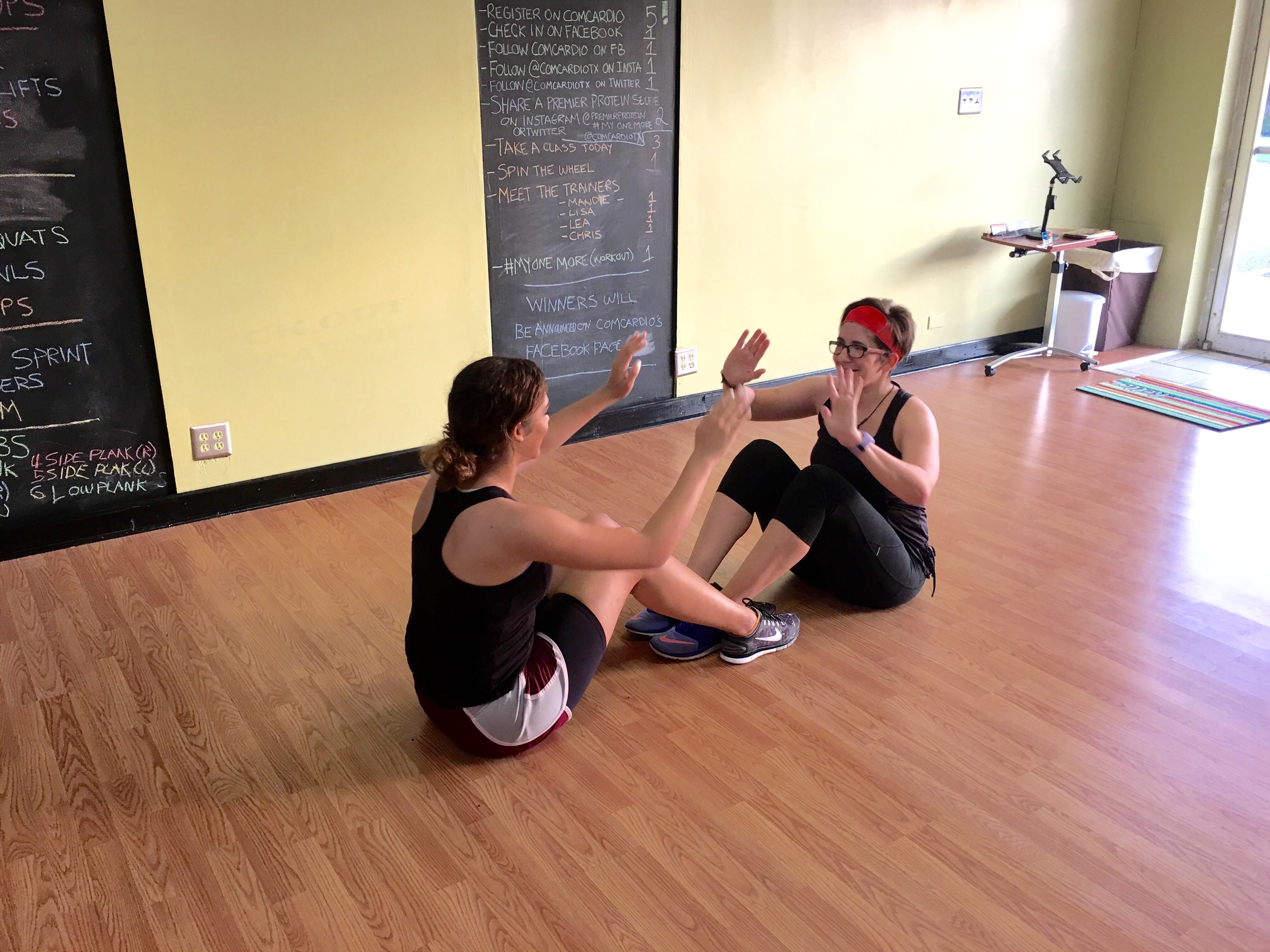 Partner exercise: Sit ups